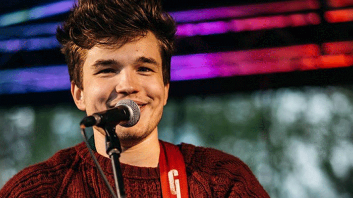 Nahrával na rôznych miestach Európy