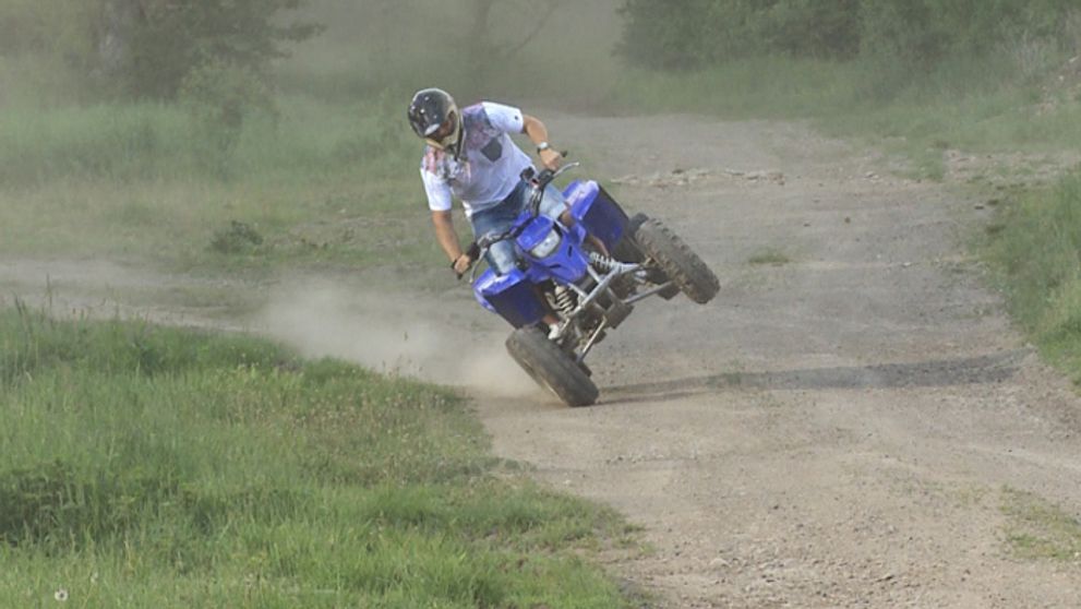 Rýchlo a zbesilo v podaní Mikiho. „Veď sa zabije!“