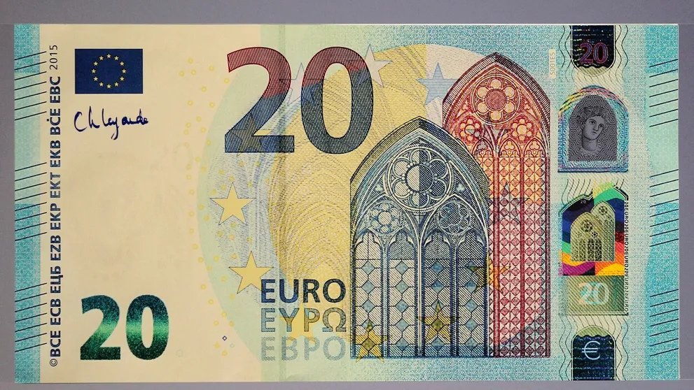 Eurobankovky prešli drobnou zmenou. Na prvý pohľad si to všimne málokto