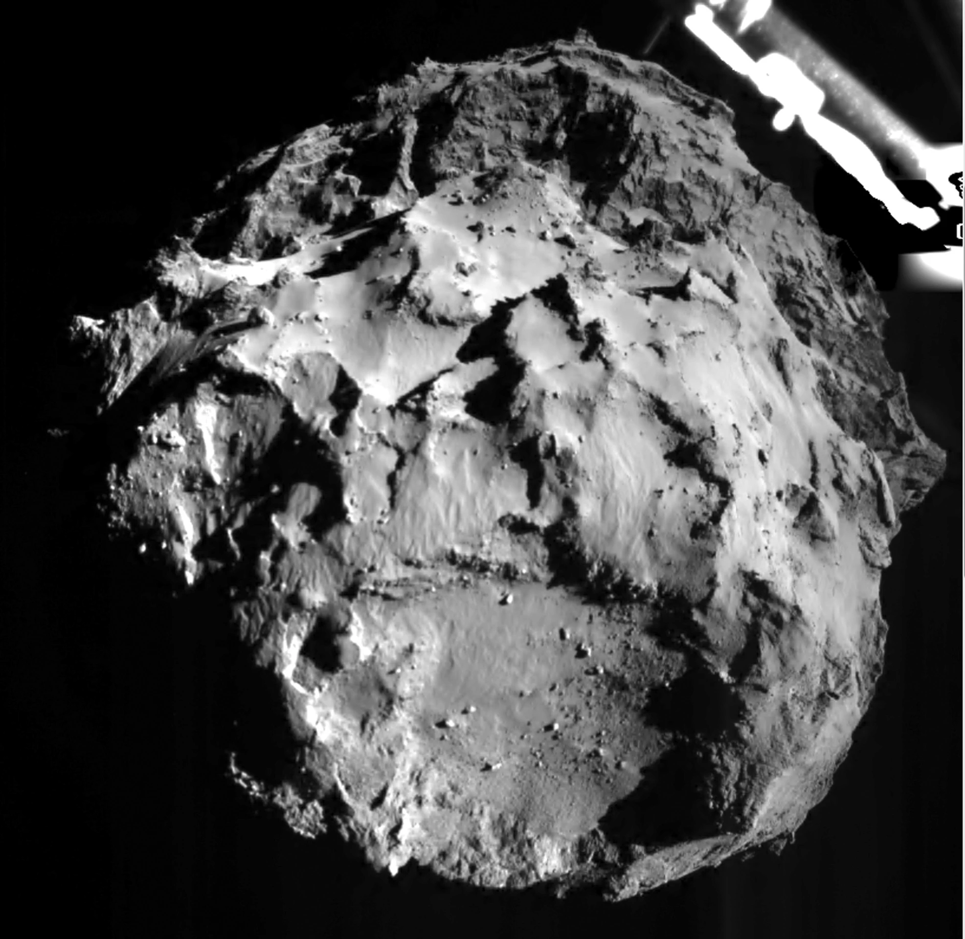 prvá fotografia, ktorú spravil modul Philae pred pristávaním na kométu 67P/Čurjumov-Gerasimenko. 