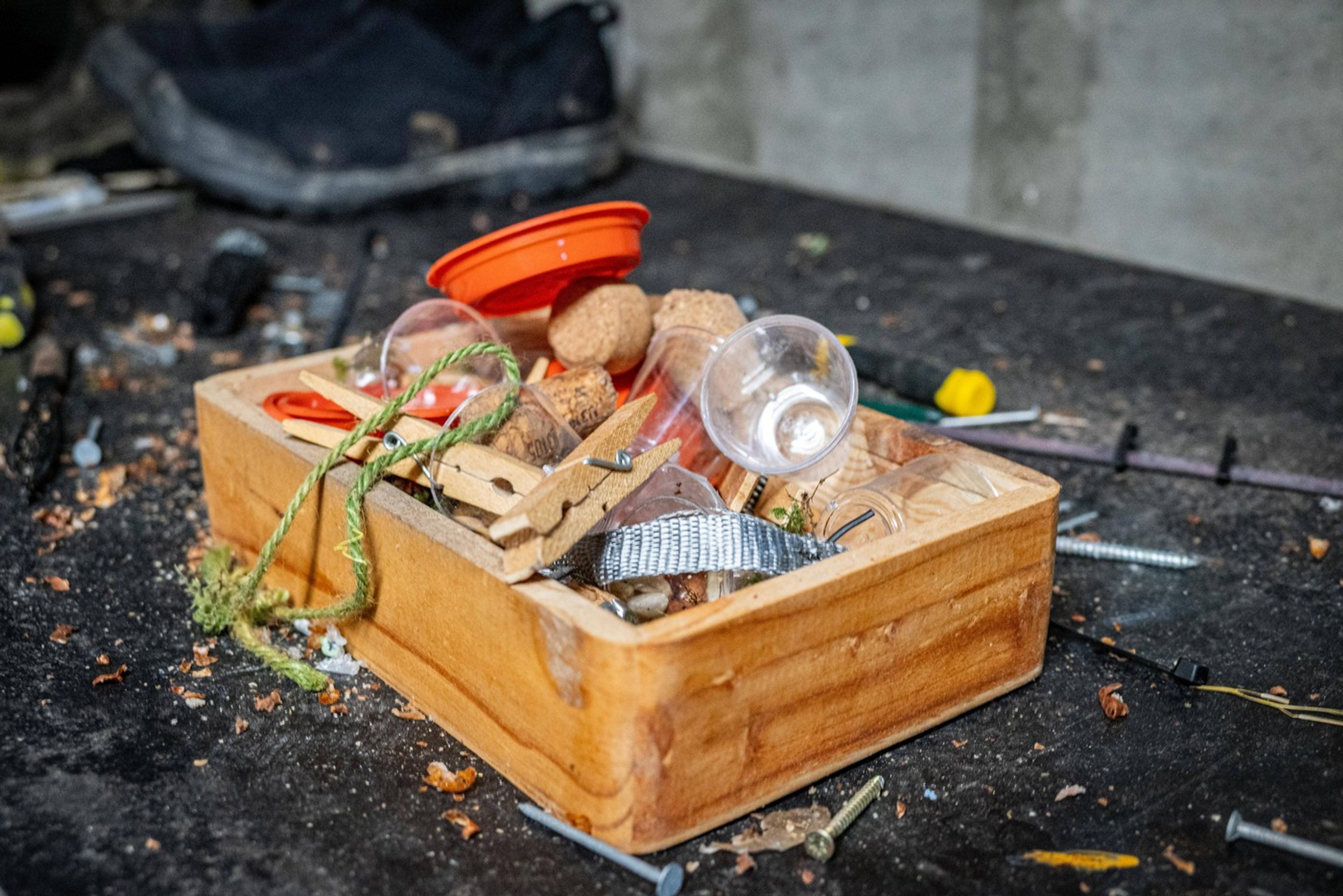 Krabica s náradím.