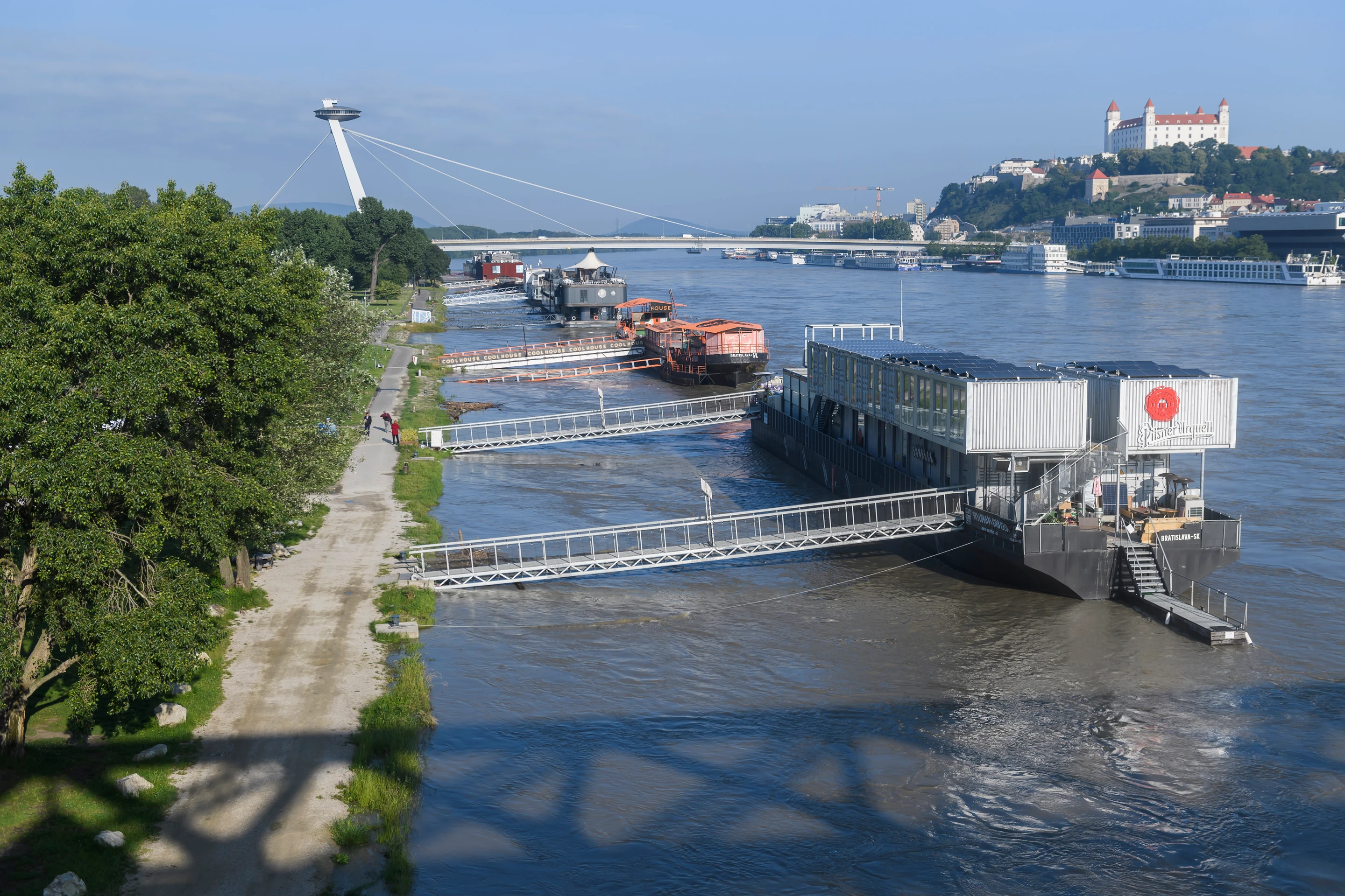 Zvýšená hladina rieky Dunaj v Bratislave.