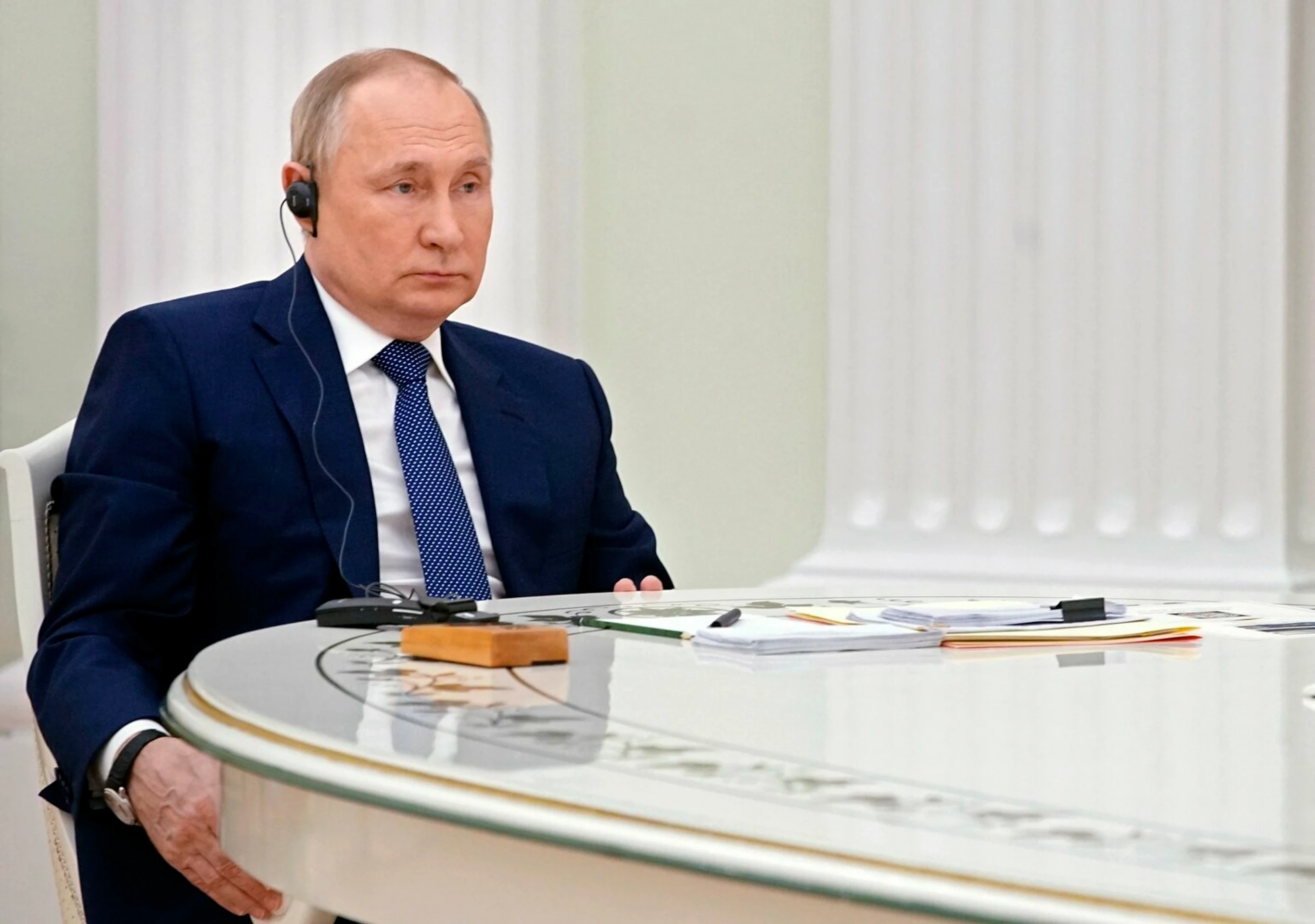 Stretnutie Macrona a Putina v Moskve