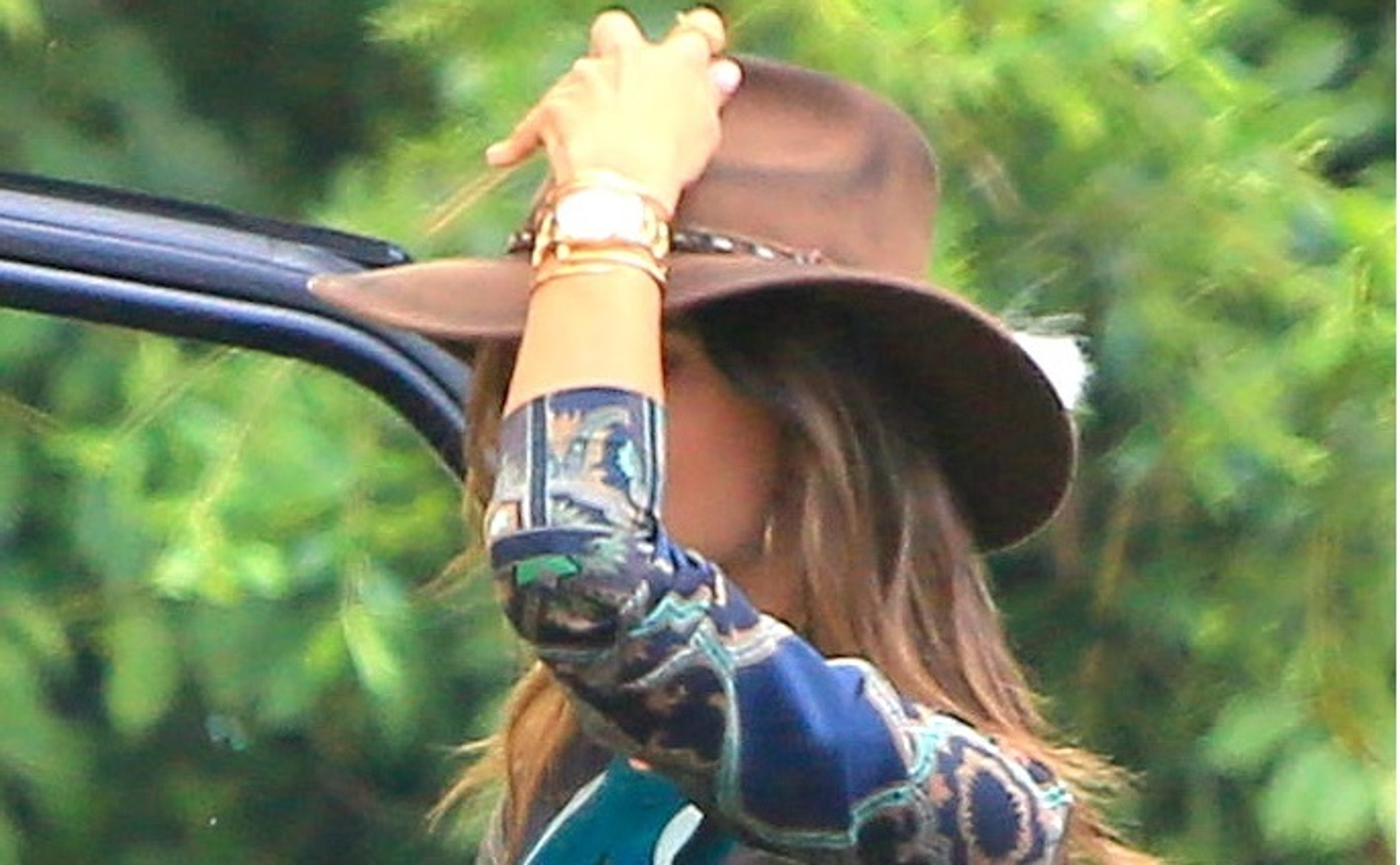 Alessandra Ambrosio, titulka.