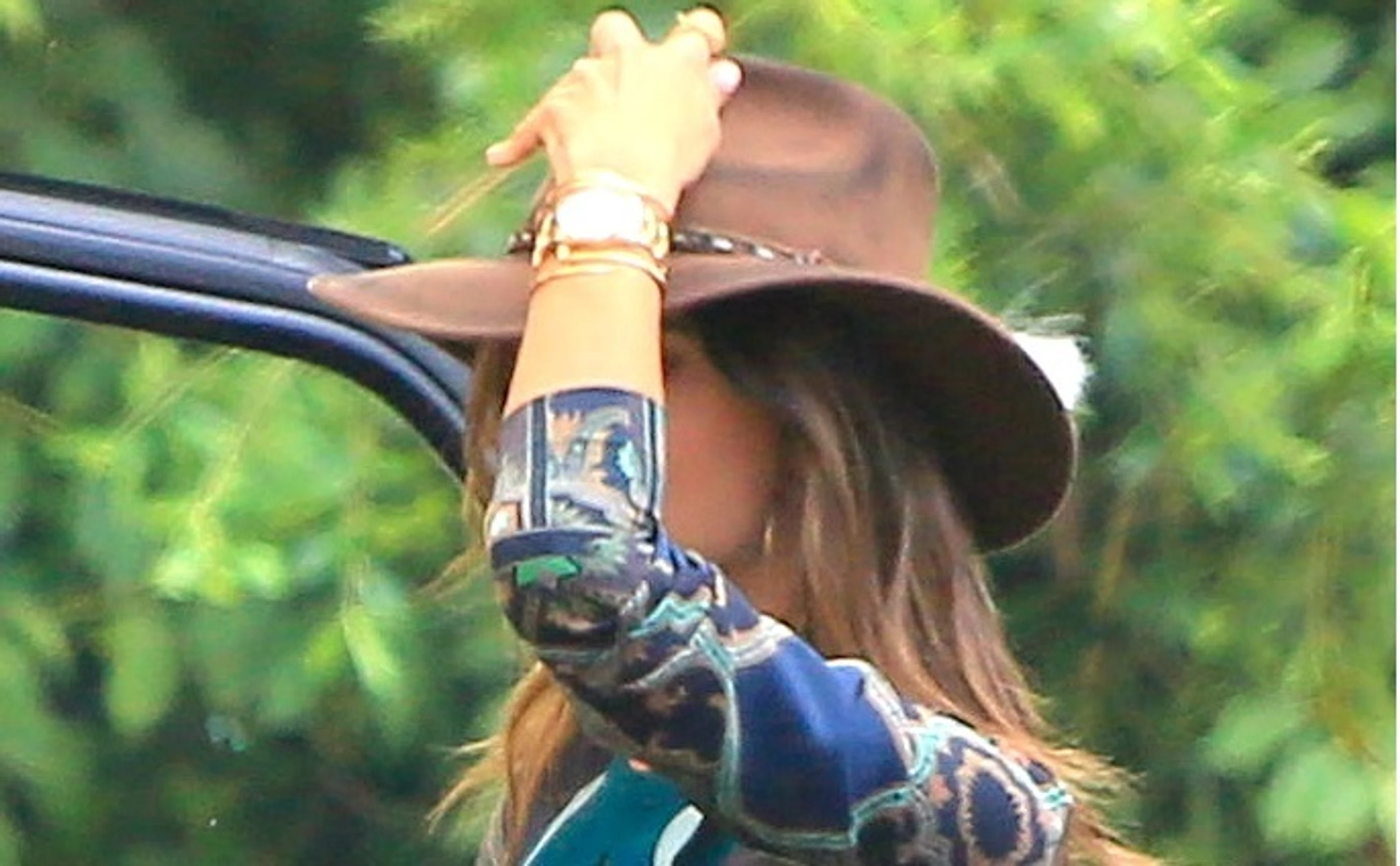 Alessandra Ambrosio, titulka.