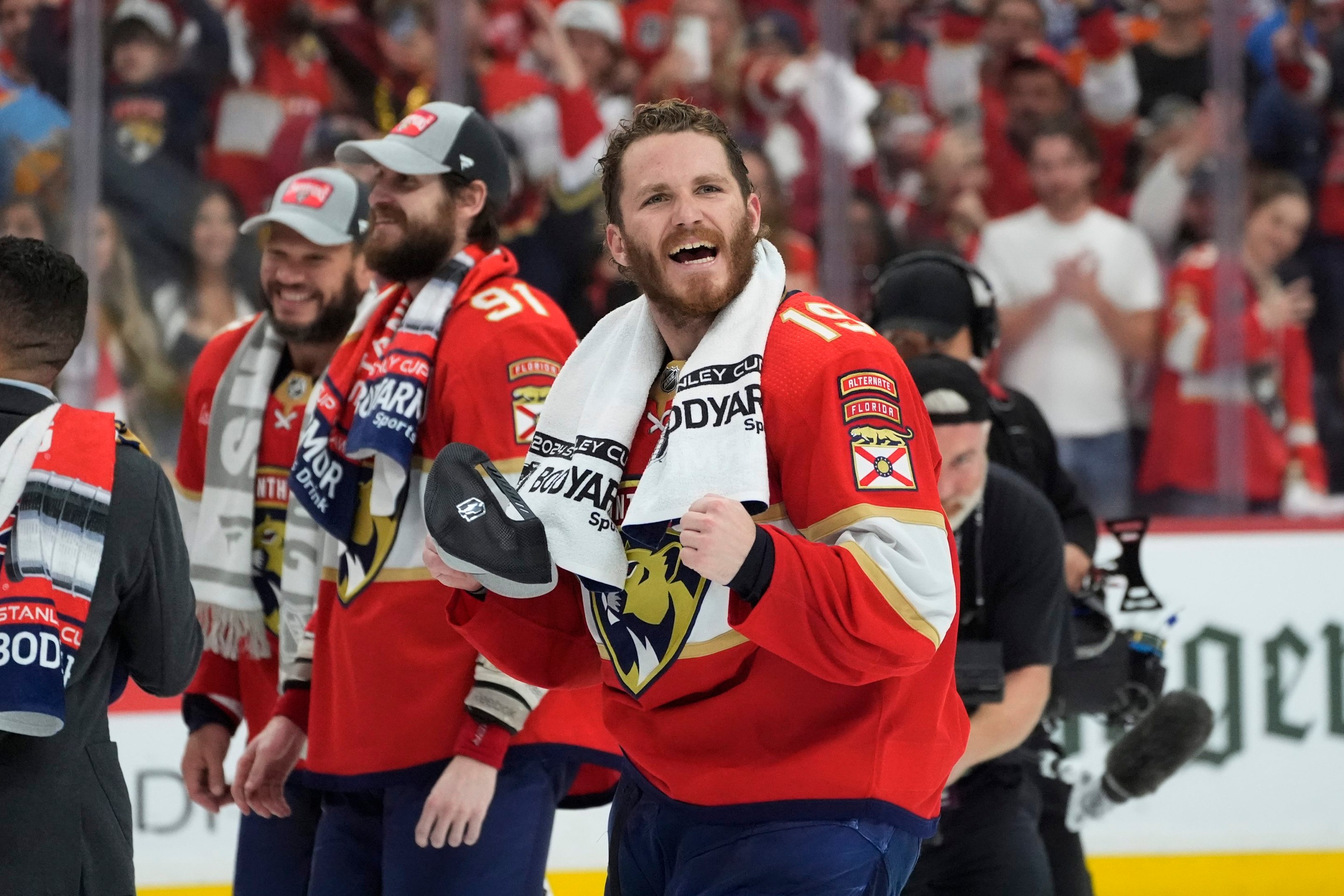 Útočník Floridy Matthew Tkachuk po zisku Stanley Cupu.