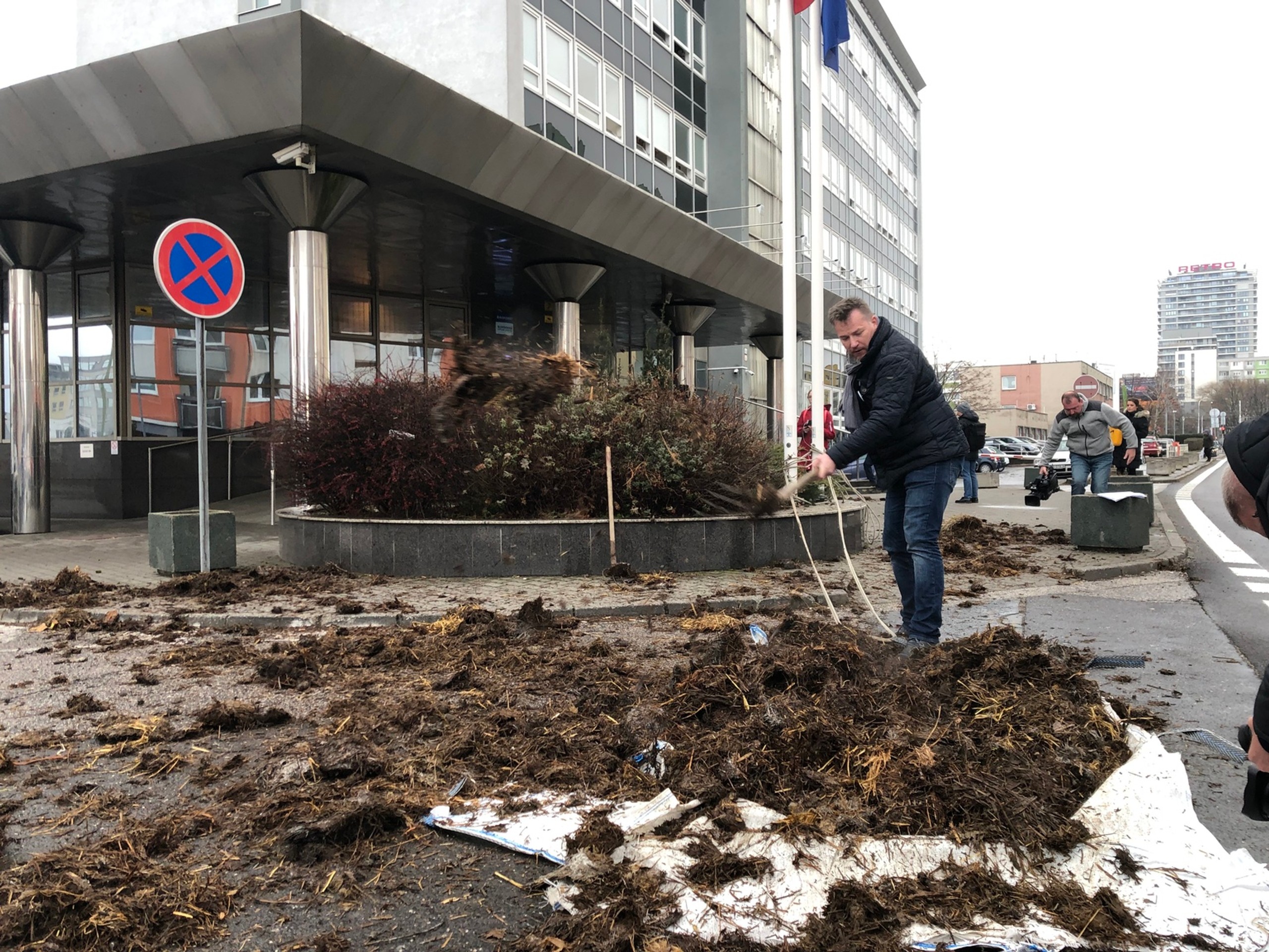 2402_Na_telo_24_02_P30_Ne_13_00_uni.mp4