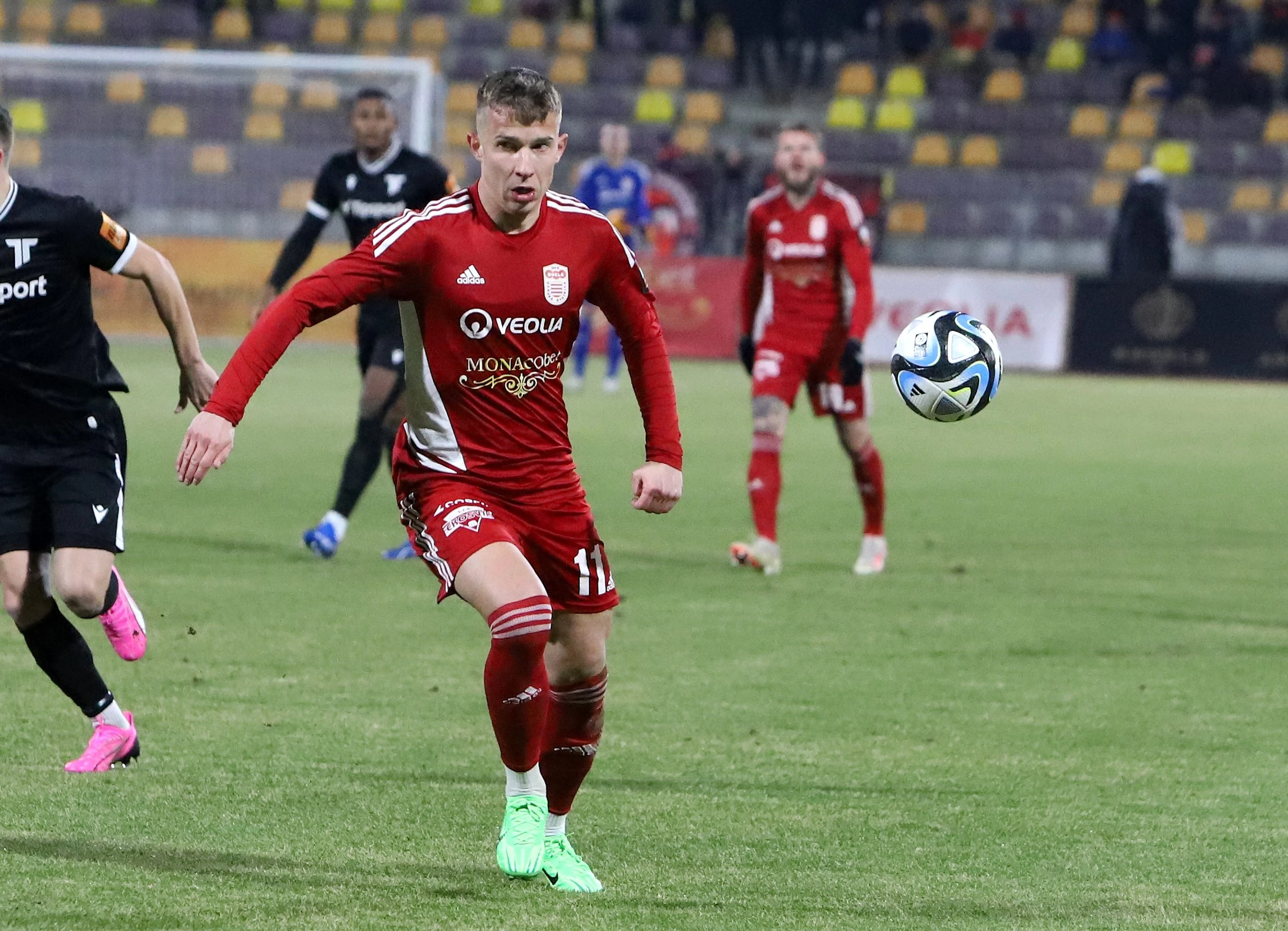 Martin Rymanenko (Banská Bystrica) v zápase 20. kola Niké ligy proti Trenčínu.