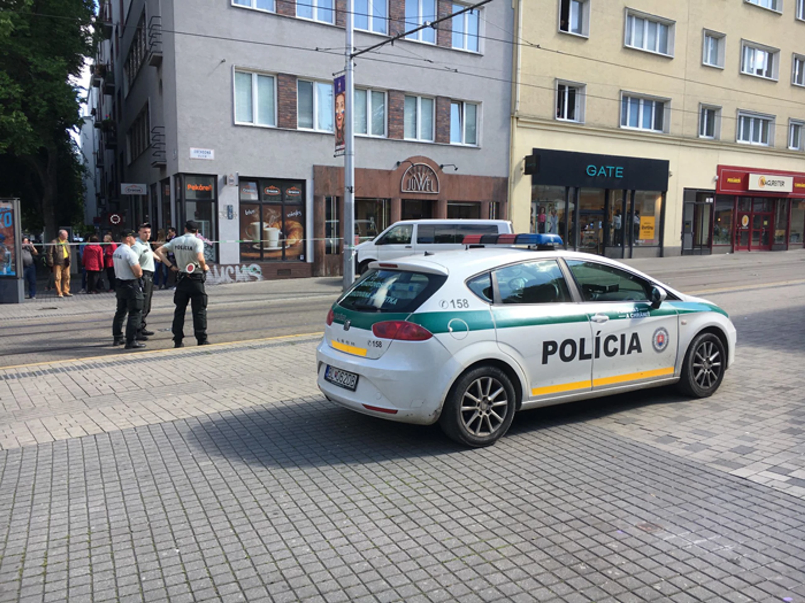 Po streľbe na Obchodnej ulici v Bratislave.