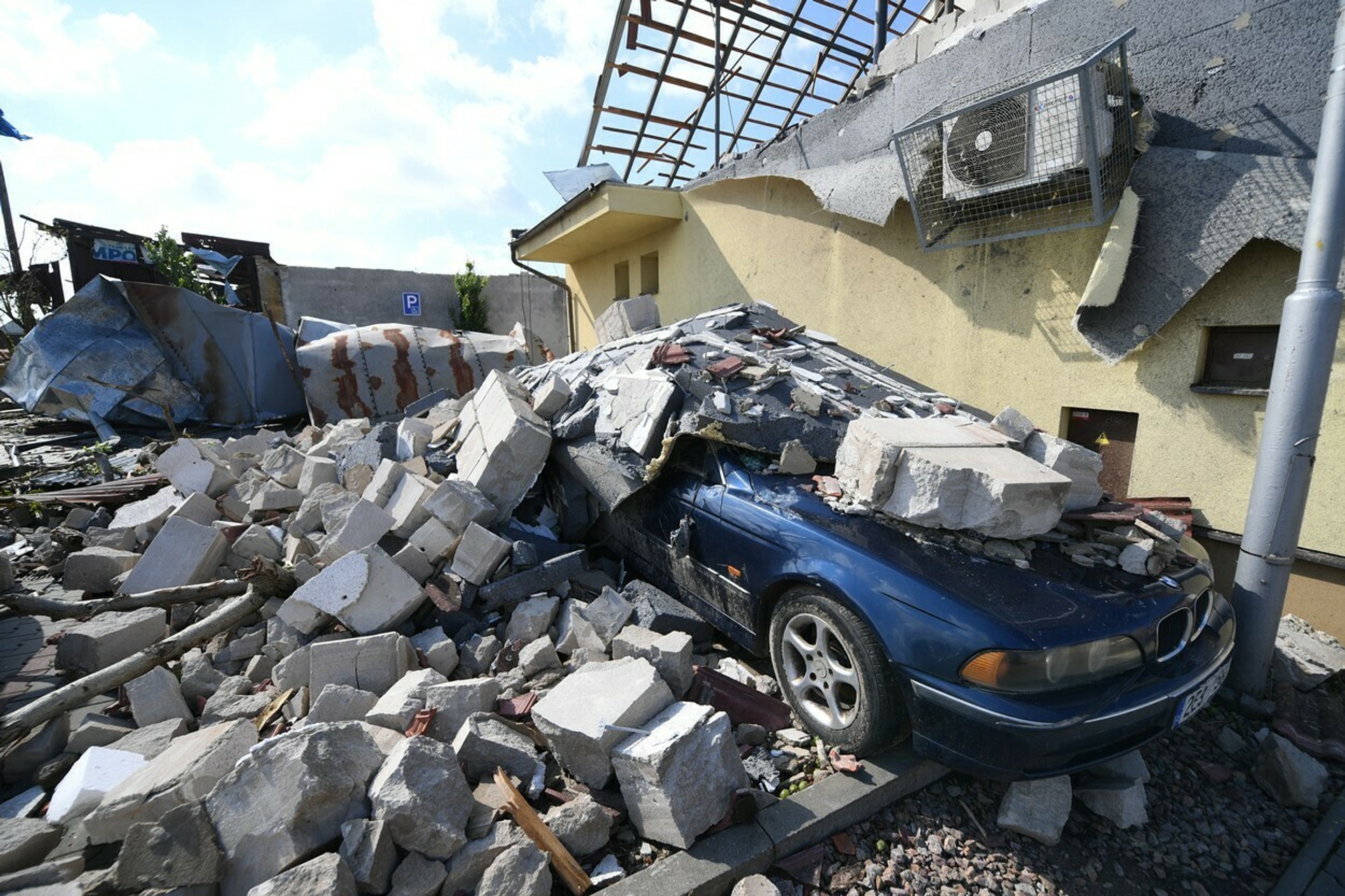 Apokalypsa po tornáde a búrke na Morave