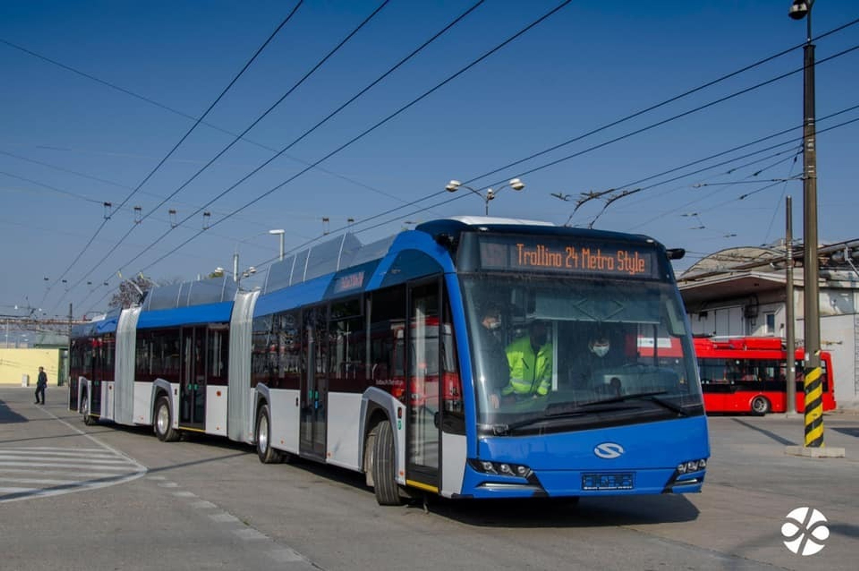Najdlhší trolejbus jazdí v Bratislave.
