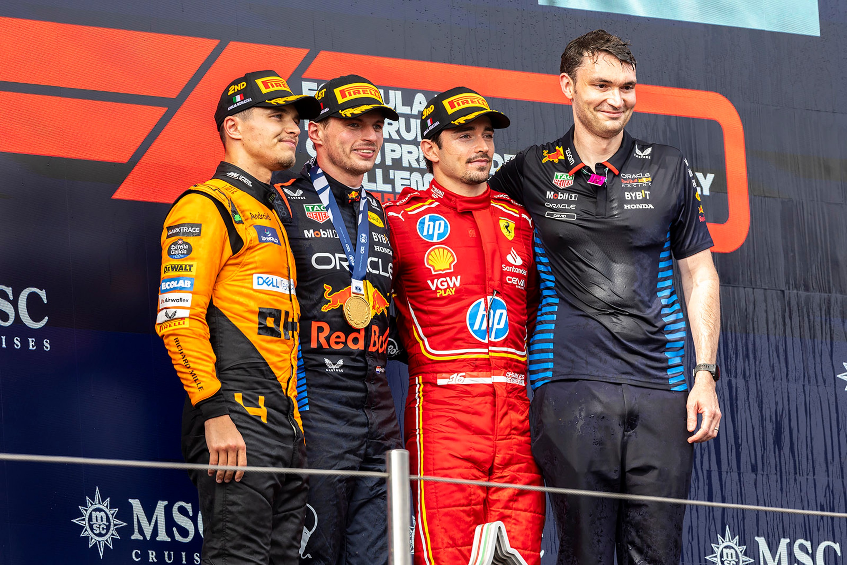 Pódium najlepších troch jazdcov na VC Emilia Romagna.