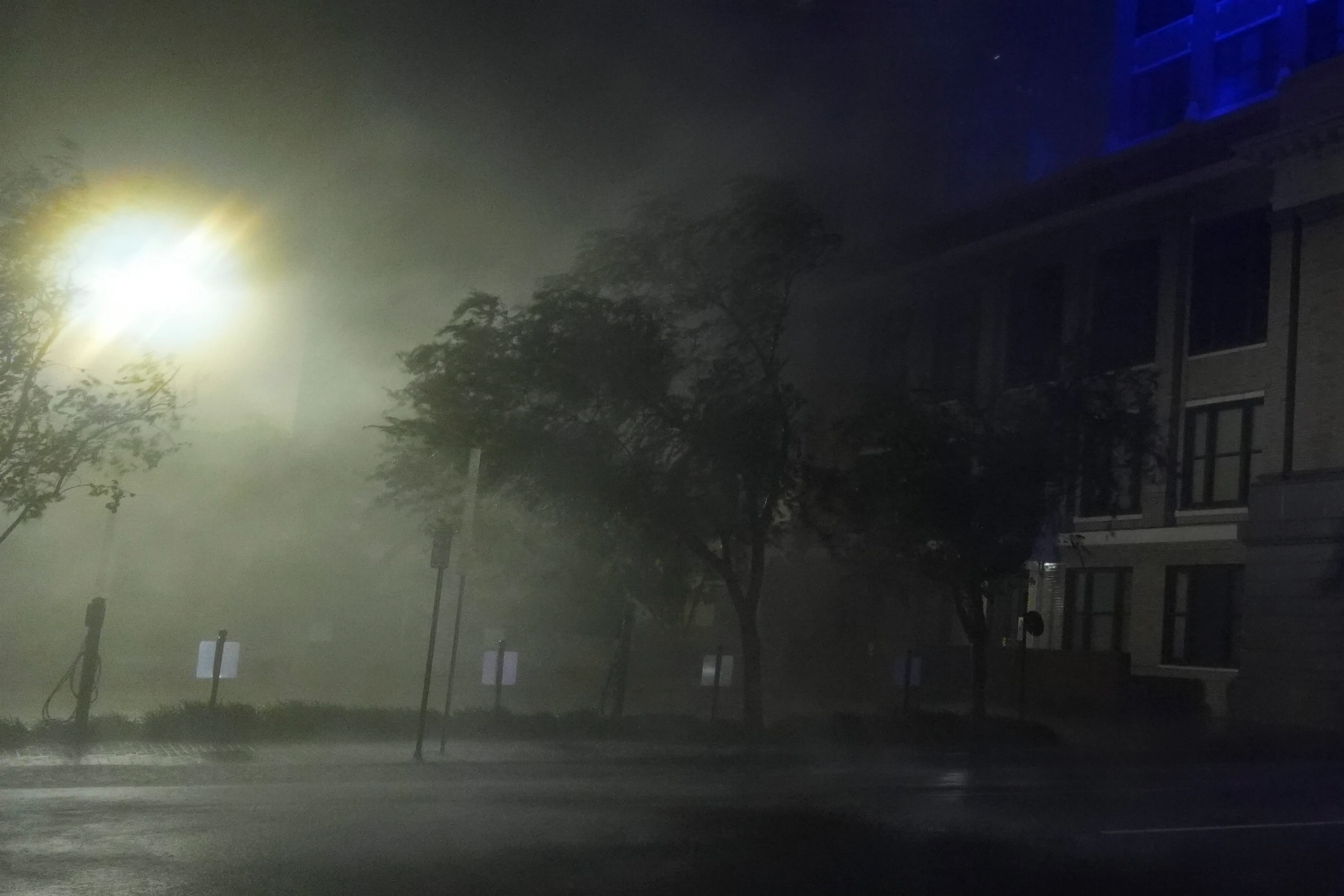 Hurikán Milton udrel na Floride.