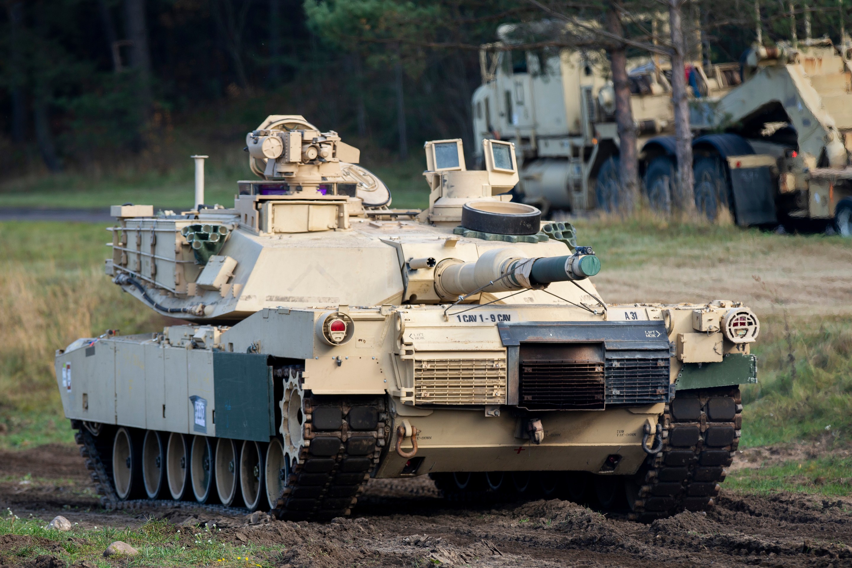 Americký hlavný bojový tank M1A2 Abrams.