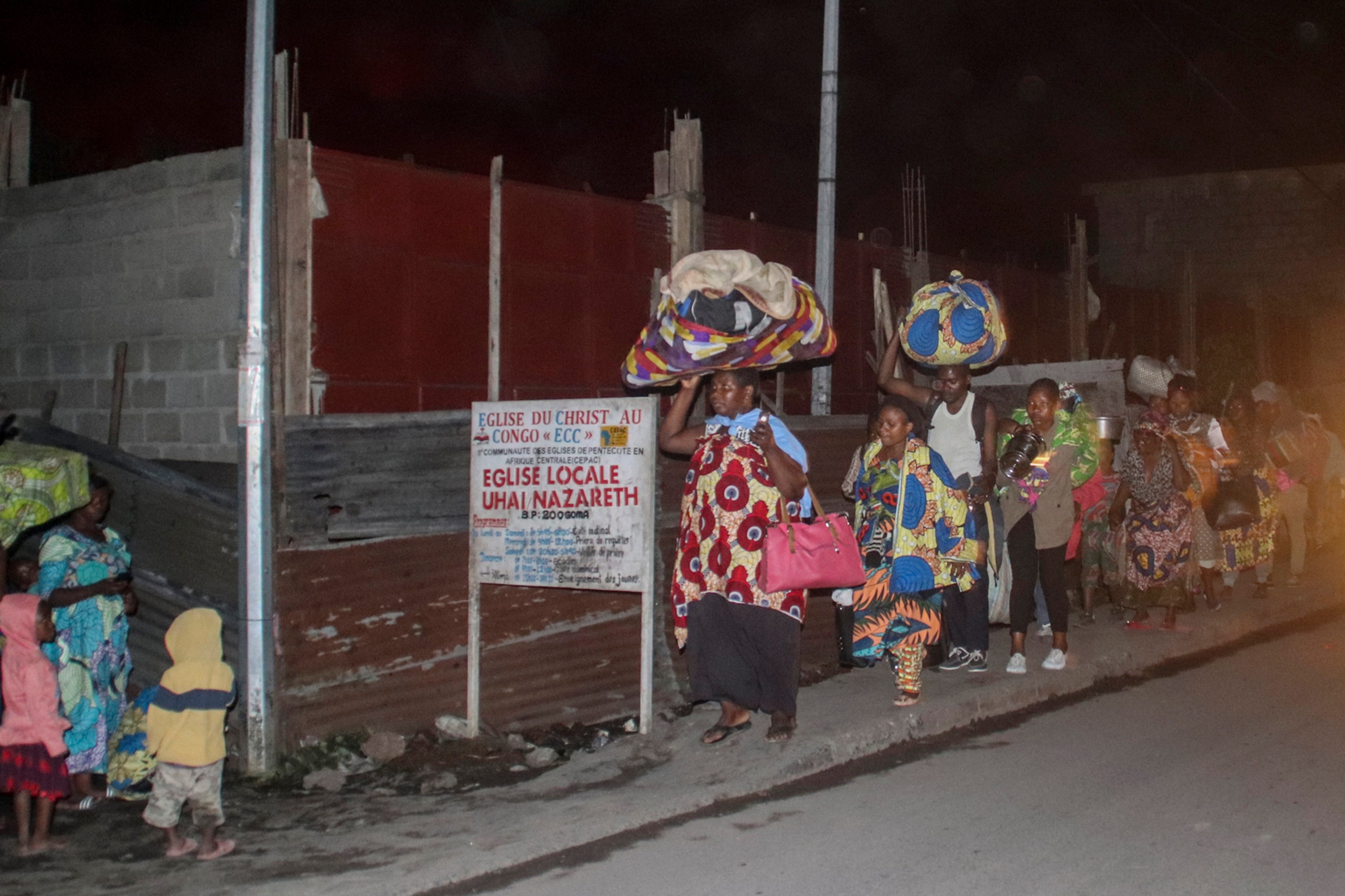 Erupcia sopky Nyiragongo ohrozuje neďaleké mesto Goma, kde vyteká láva