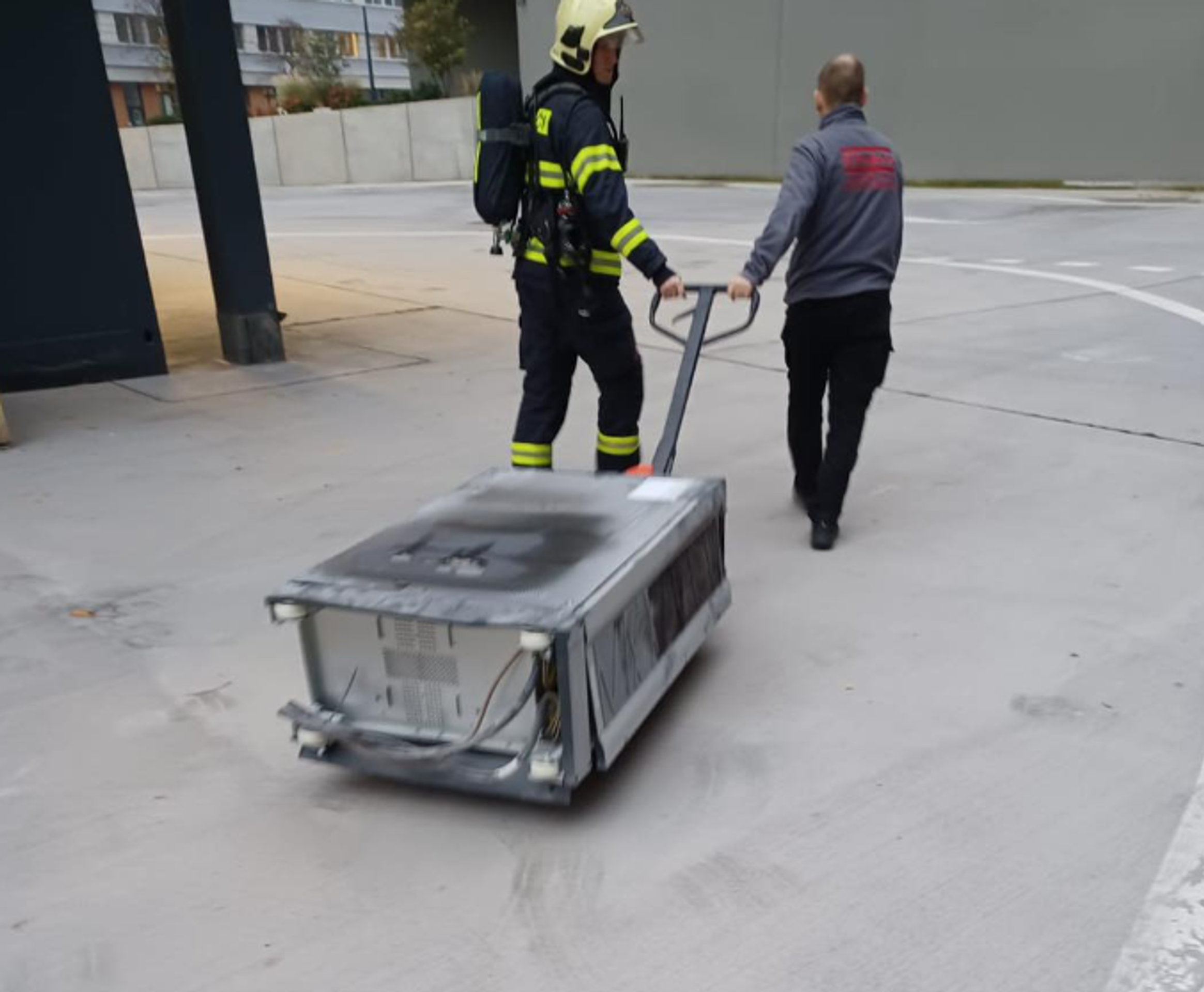 Požiar na Autobusovej stanici Nivy.