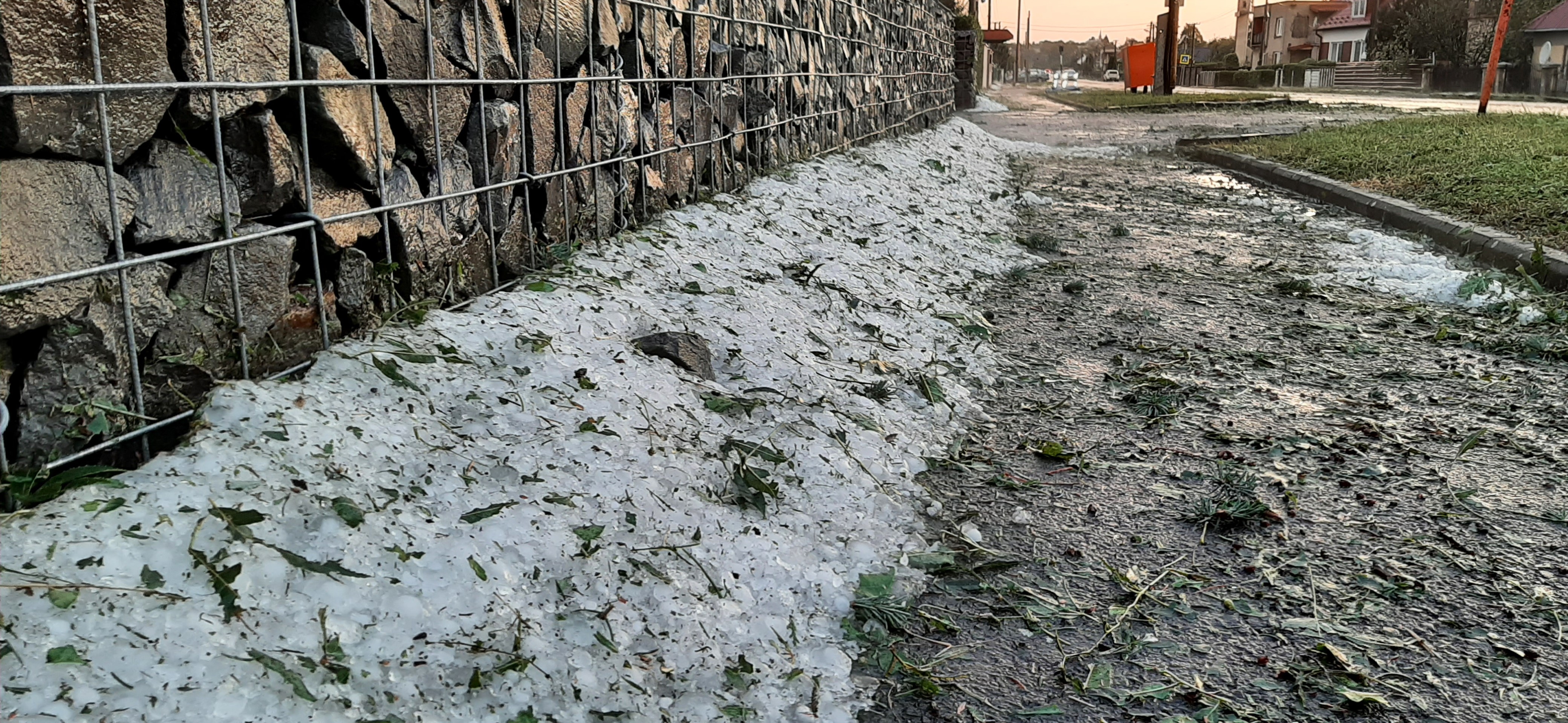 Krúpy po búrke v Závadke.