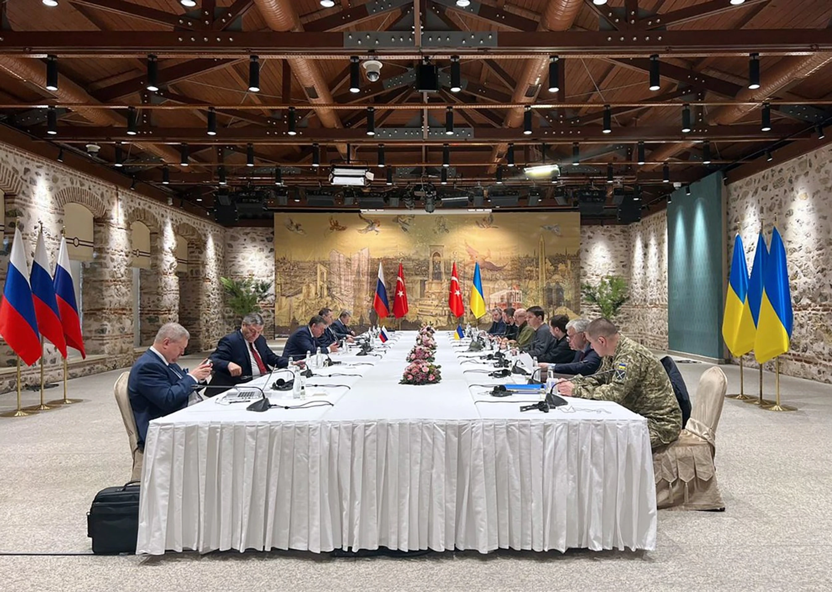 Mierové rokovania v Istanbule.