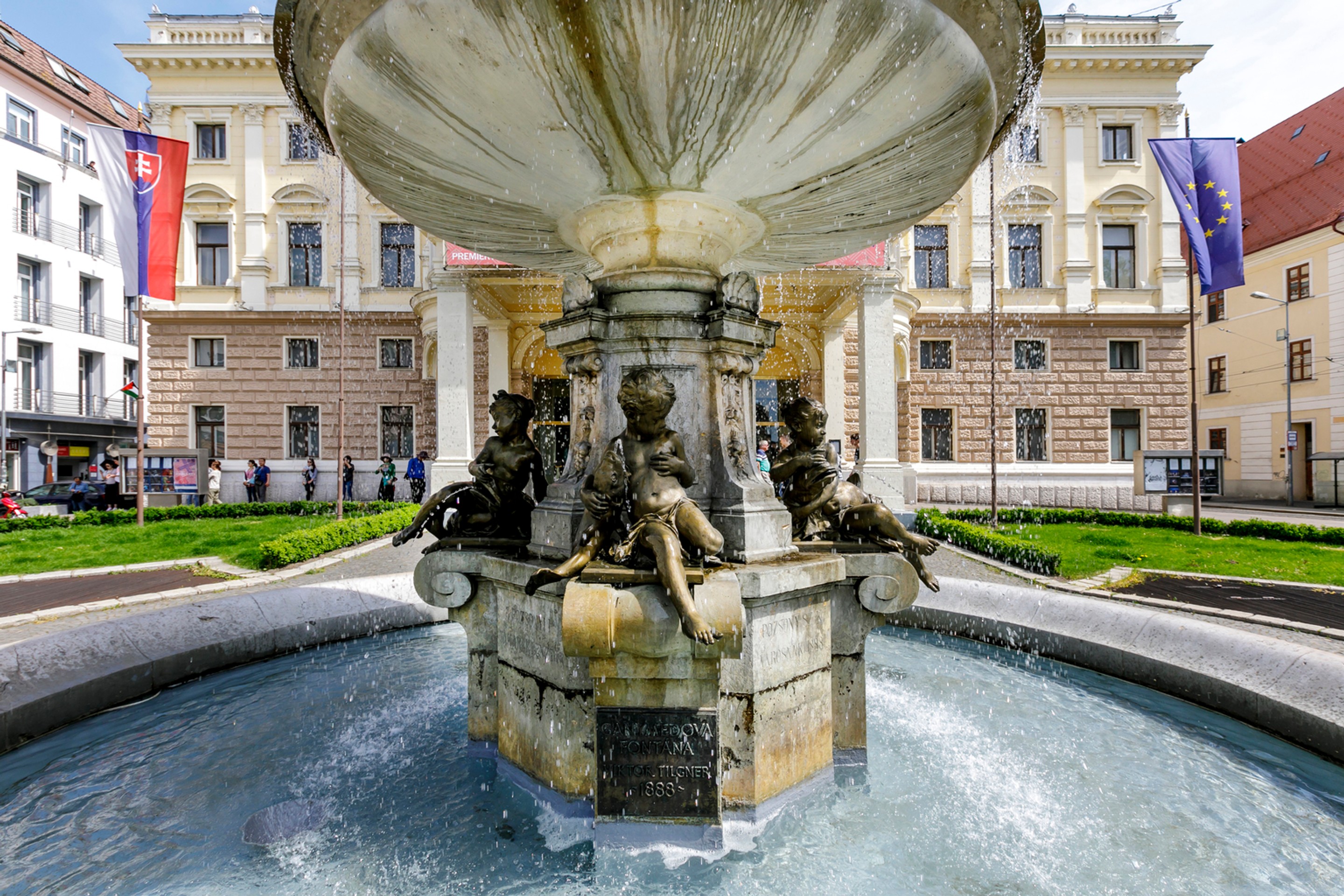 Ganymedova fontána v Bratislave.