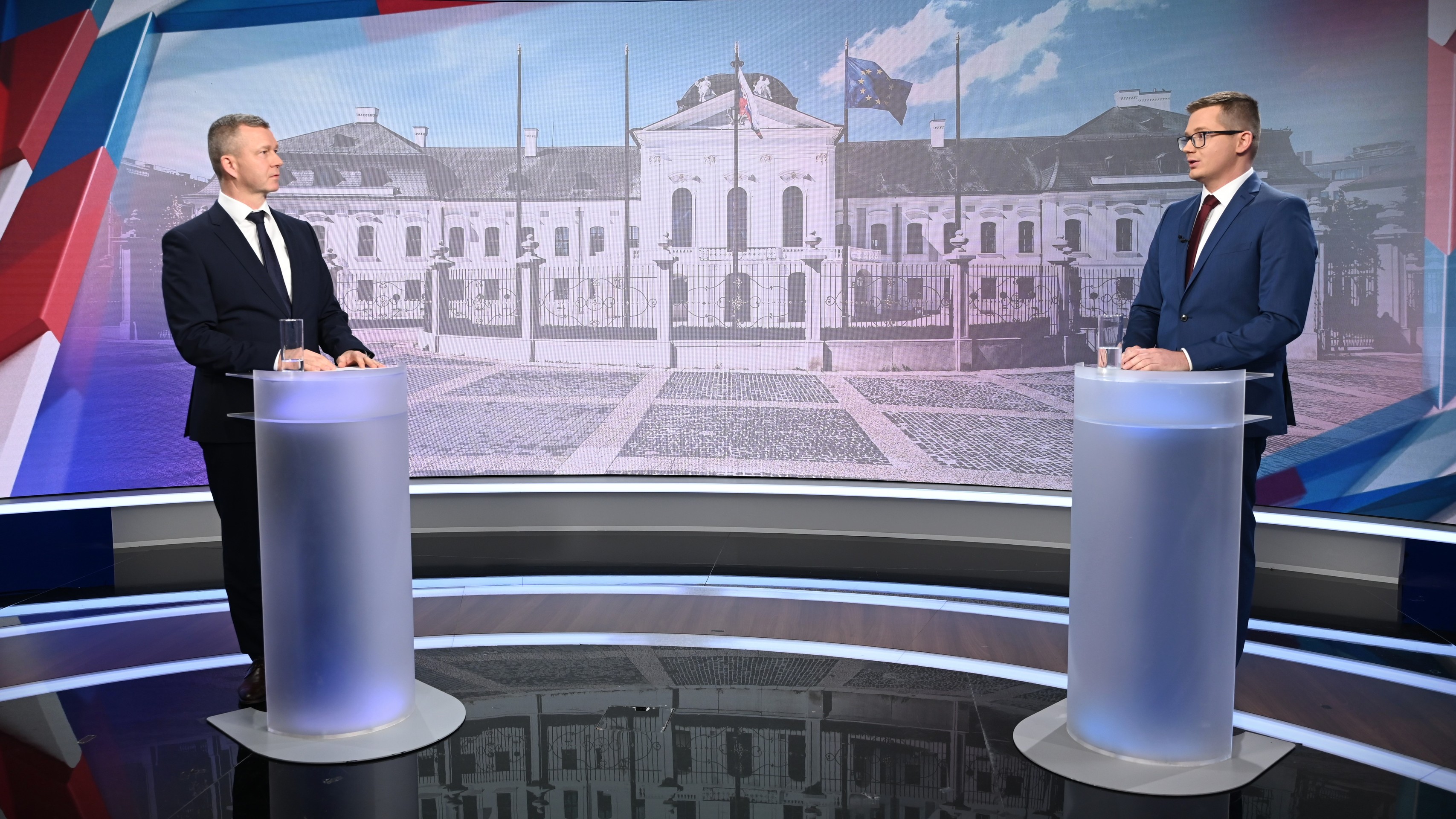 Krisztián Forró v prvej predvolebnej diskusii.