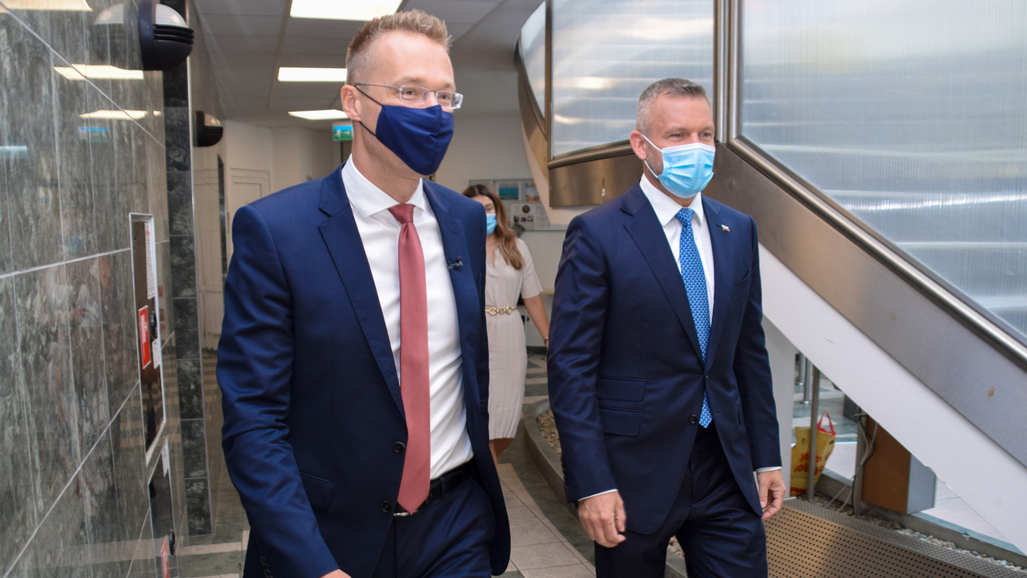 Peter Pellegrini pred nakrúcaním.