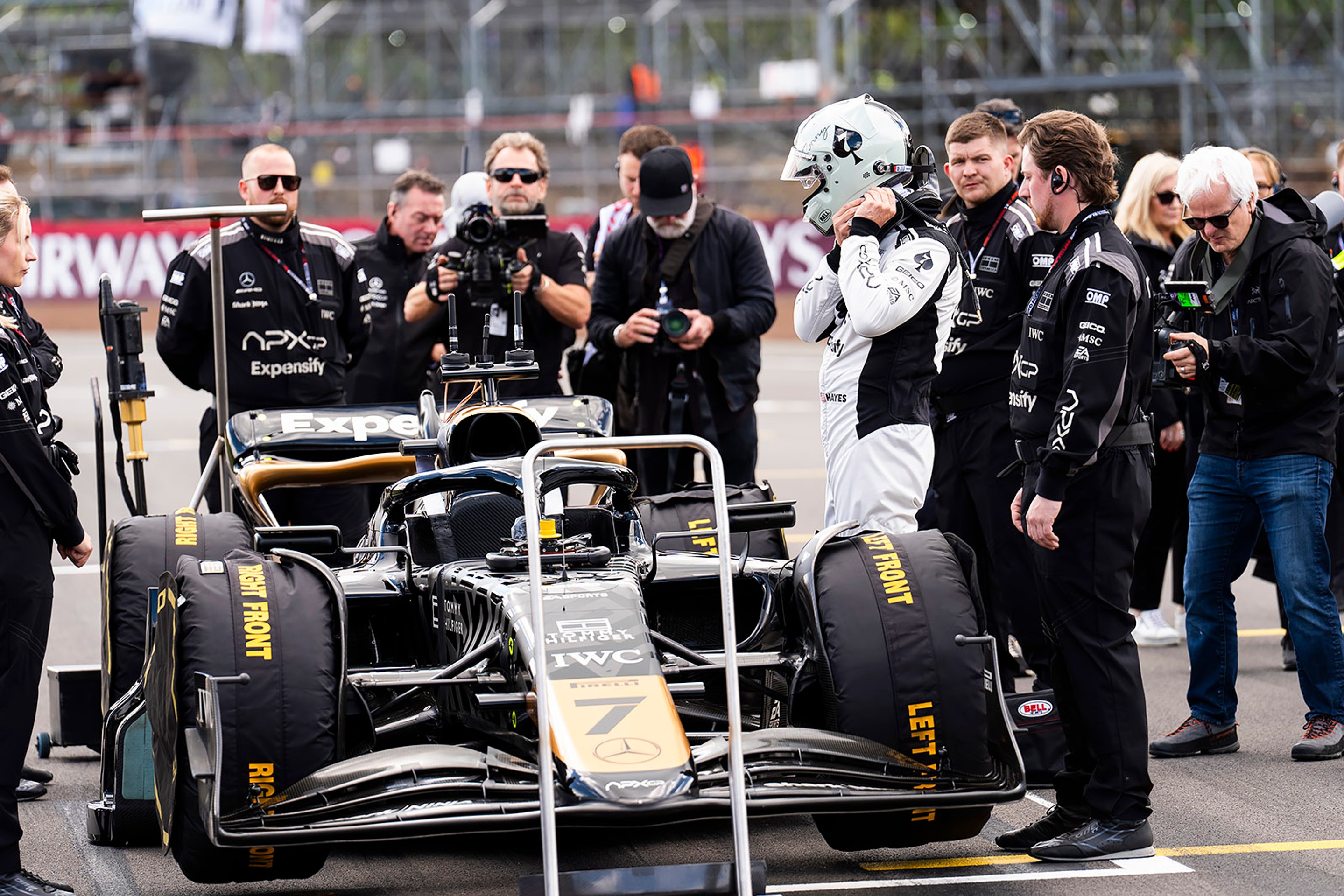 Na VC Veľkej Británie točil film slávny Brad Pitt.