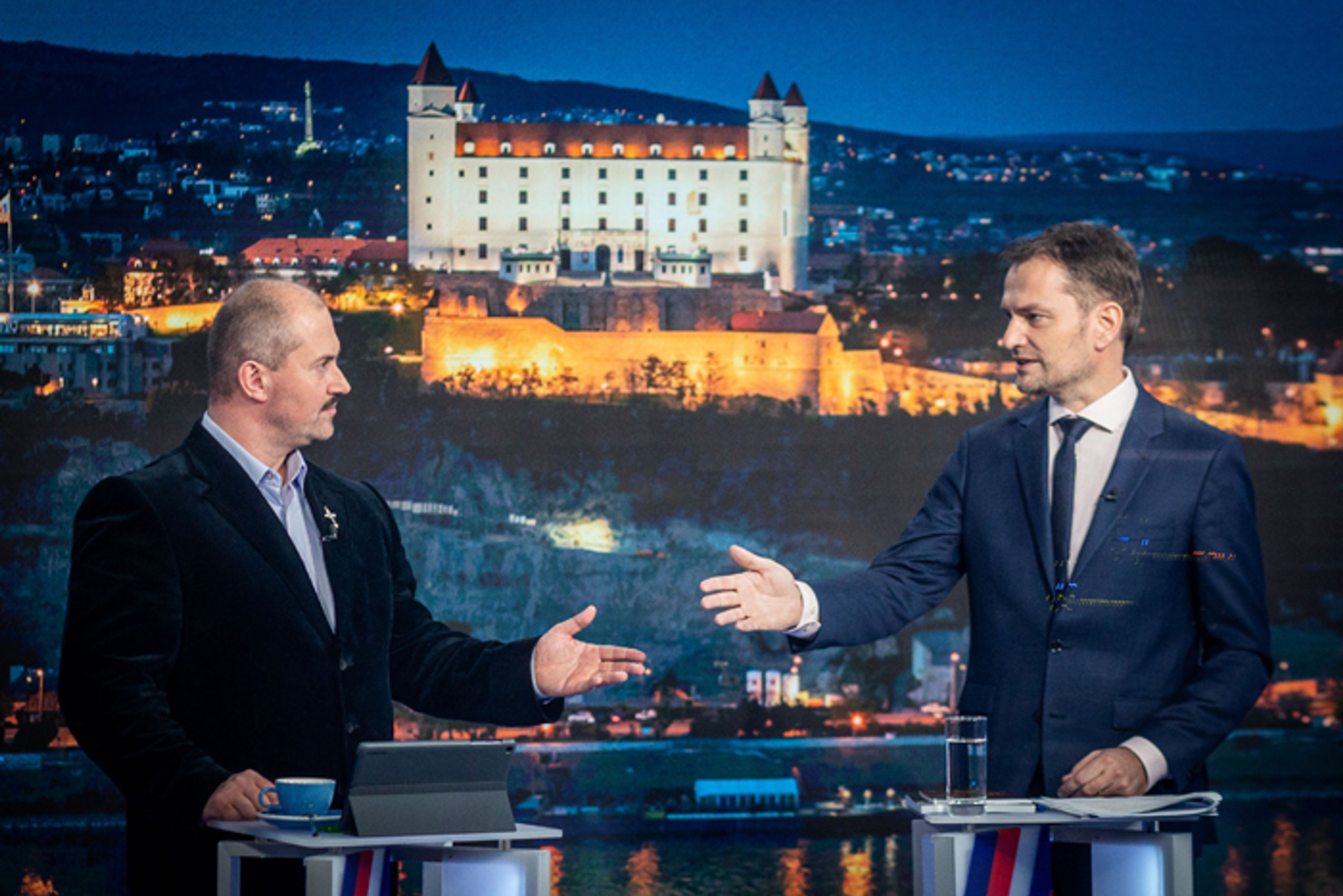 Peter Pellegrini a Marian Kotleba po predvolebnej debate na TV Markíza.