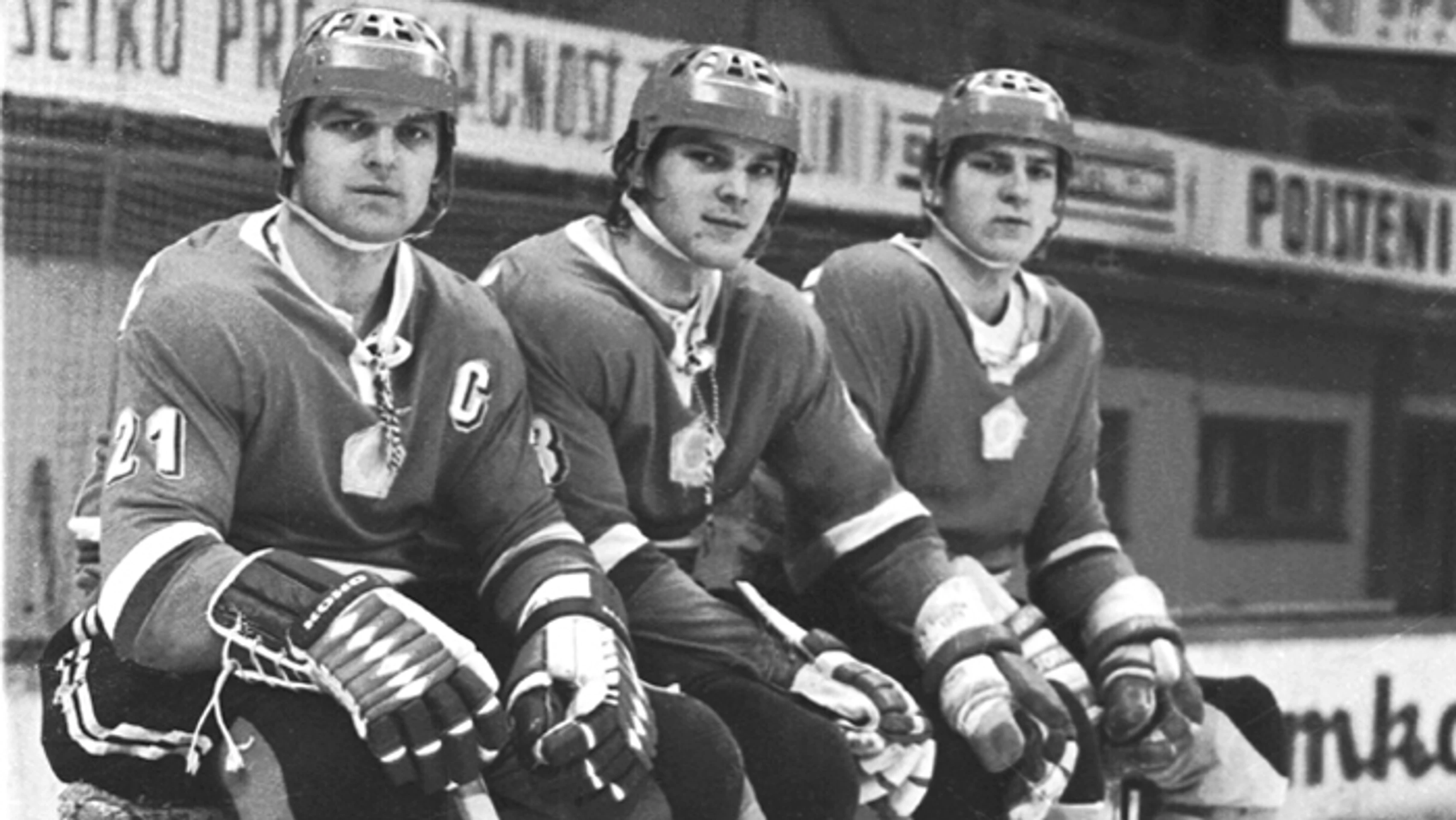 Na snímke z 12. apríla 1978 bratia Šťastní - zľava, Marian, Peter a Anton.