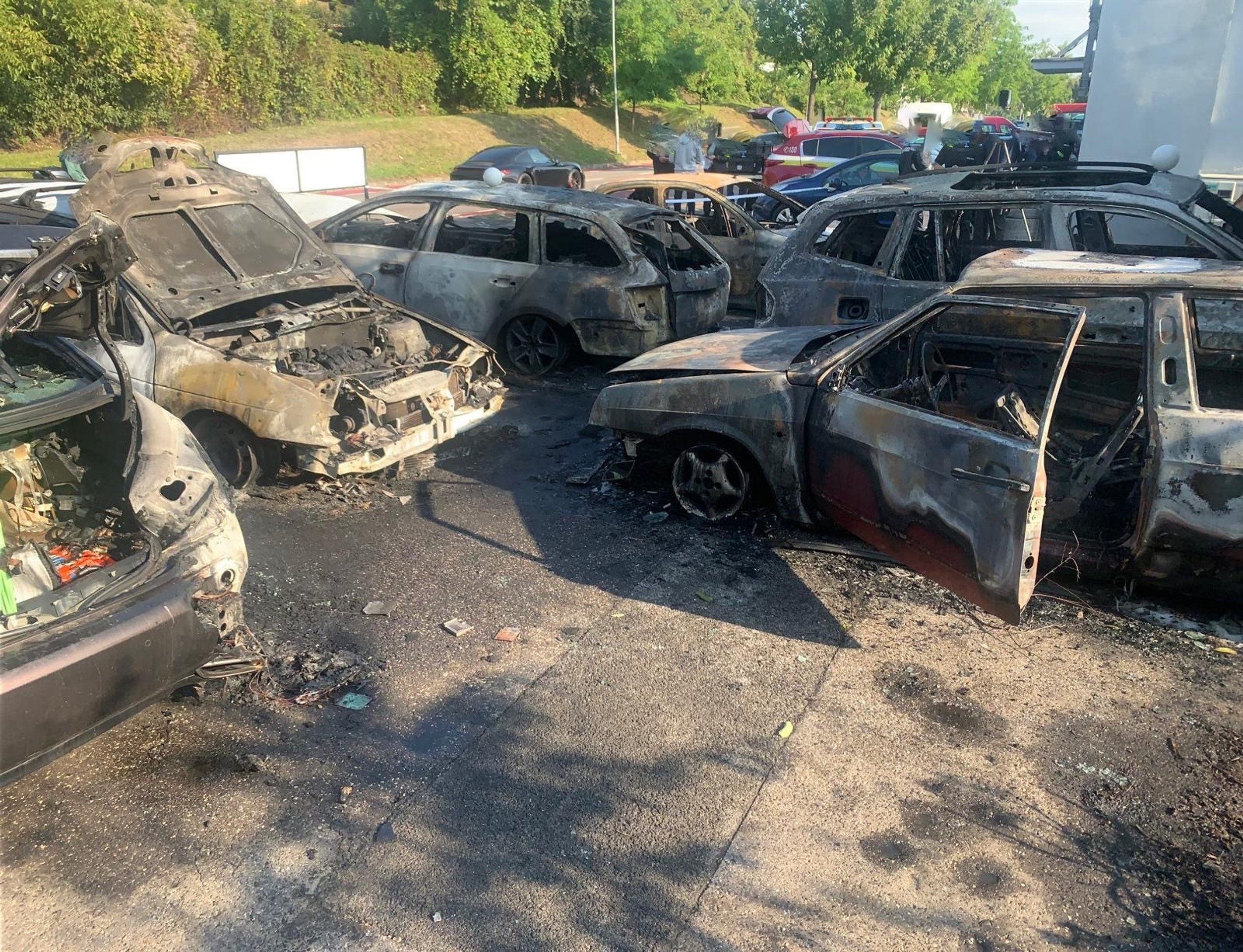 Požiar áut v Bratislave.