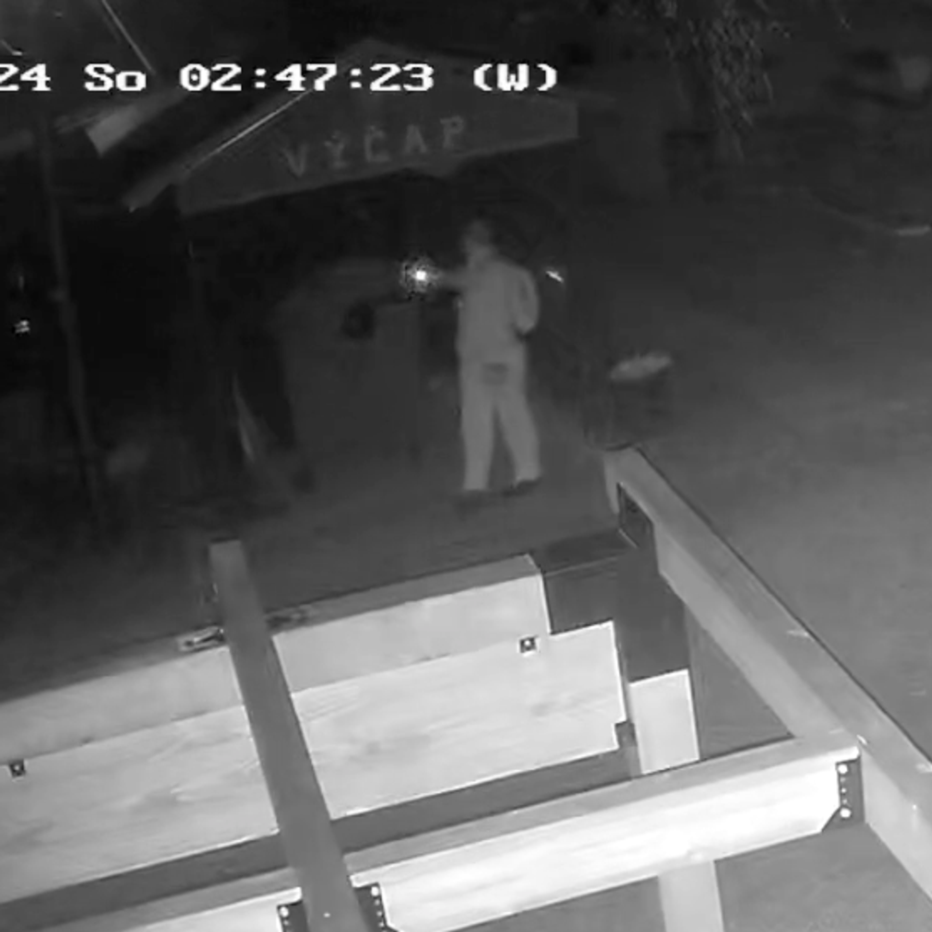 Páchateľ, ktorý podpálil bufet.