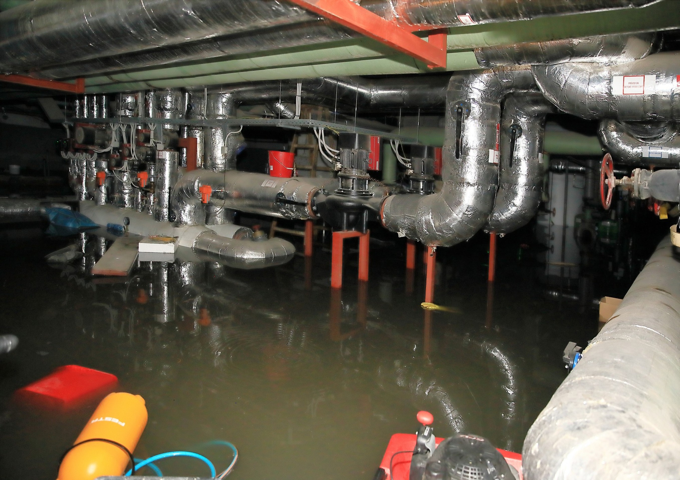 Zatopená nemocnica v Nových Zámkoch