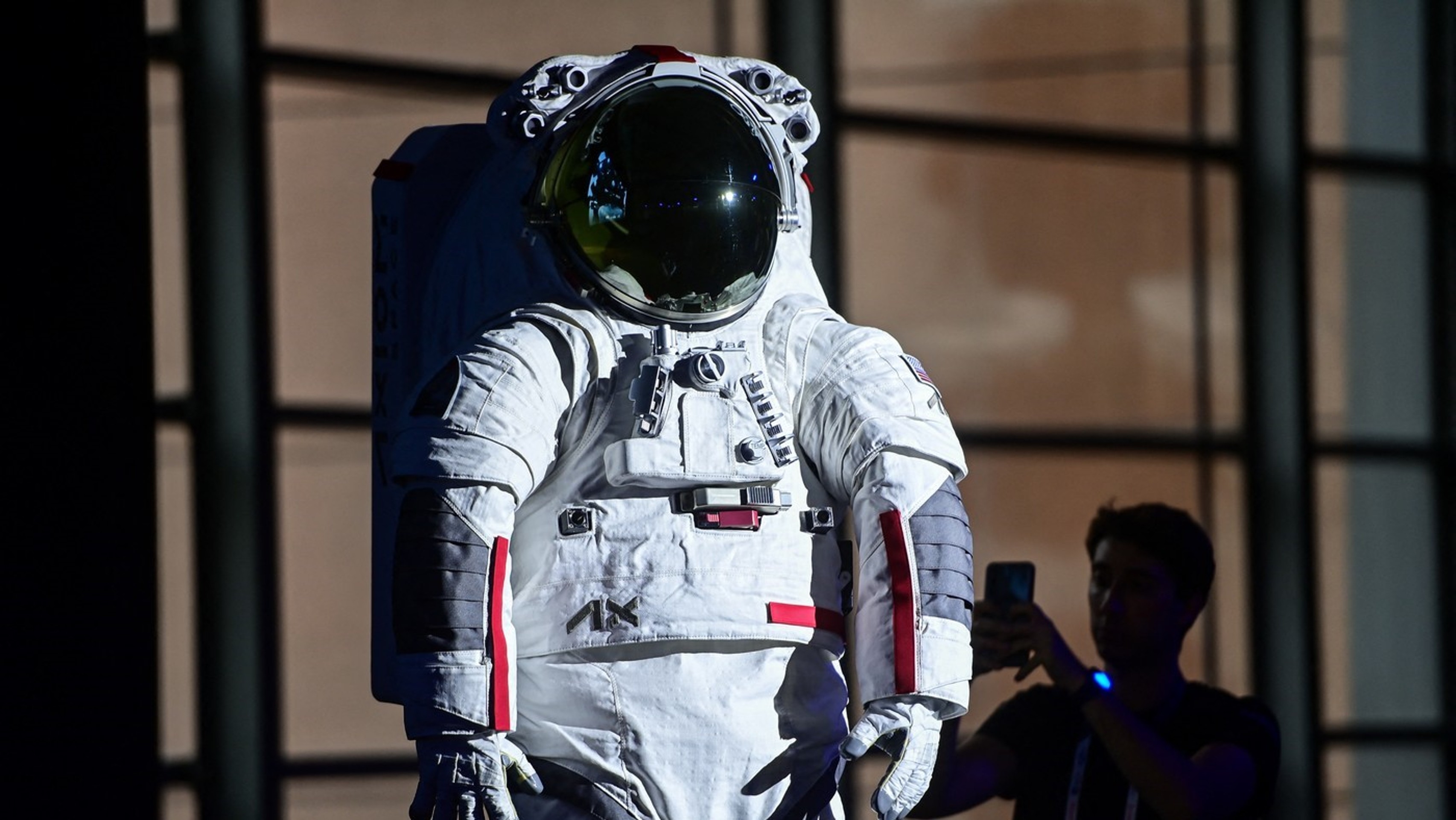 Skafander Axiom Space x Prada