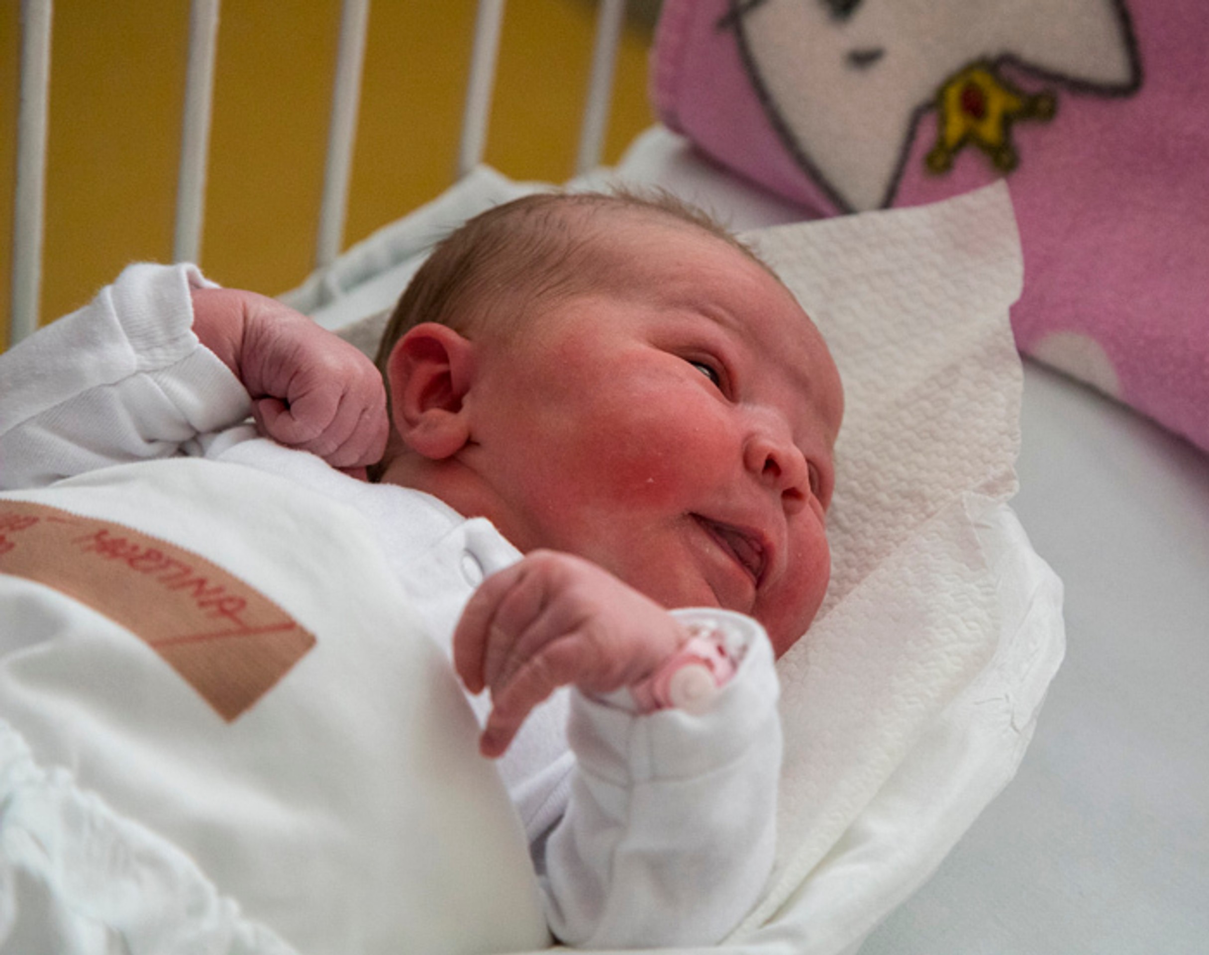 Prvé dieťa v Bratislave sa volá Martina, po narodení vážila 3 560 g merala 57 cm.