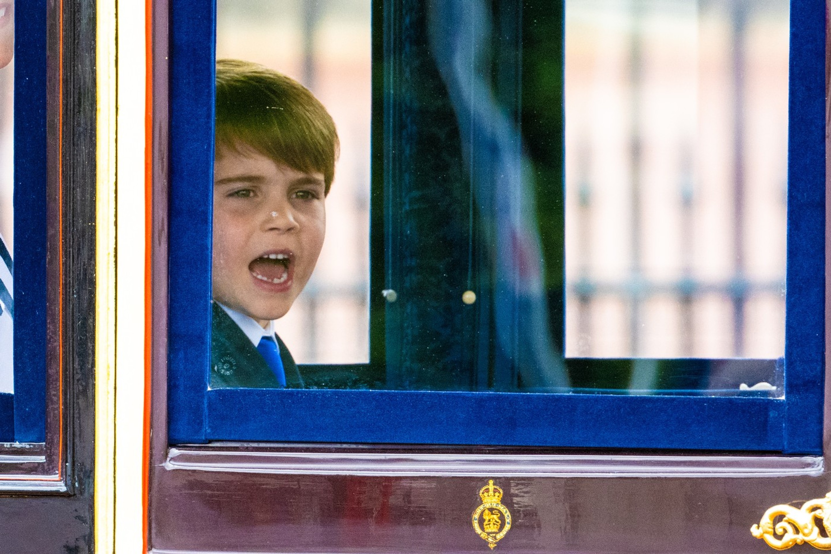 Princ Louis počas prehliadky