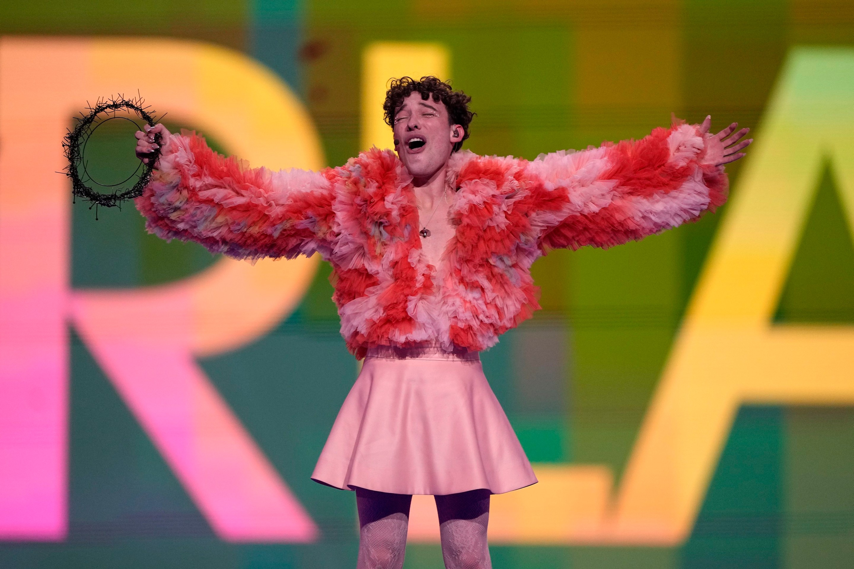 Víťaz Eurovízie švajčiarsky rapper Nemo.