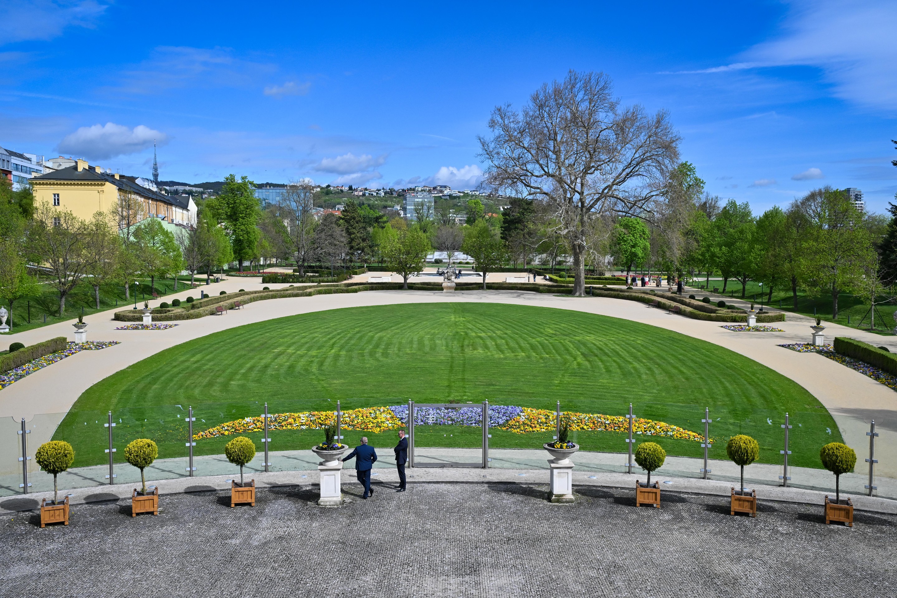 Na snímke priestory Grasalkovičovej záhrady po jej rekonštrukcii .