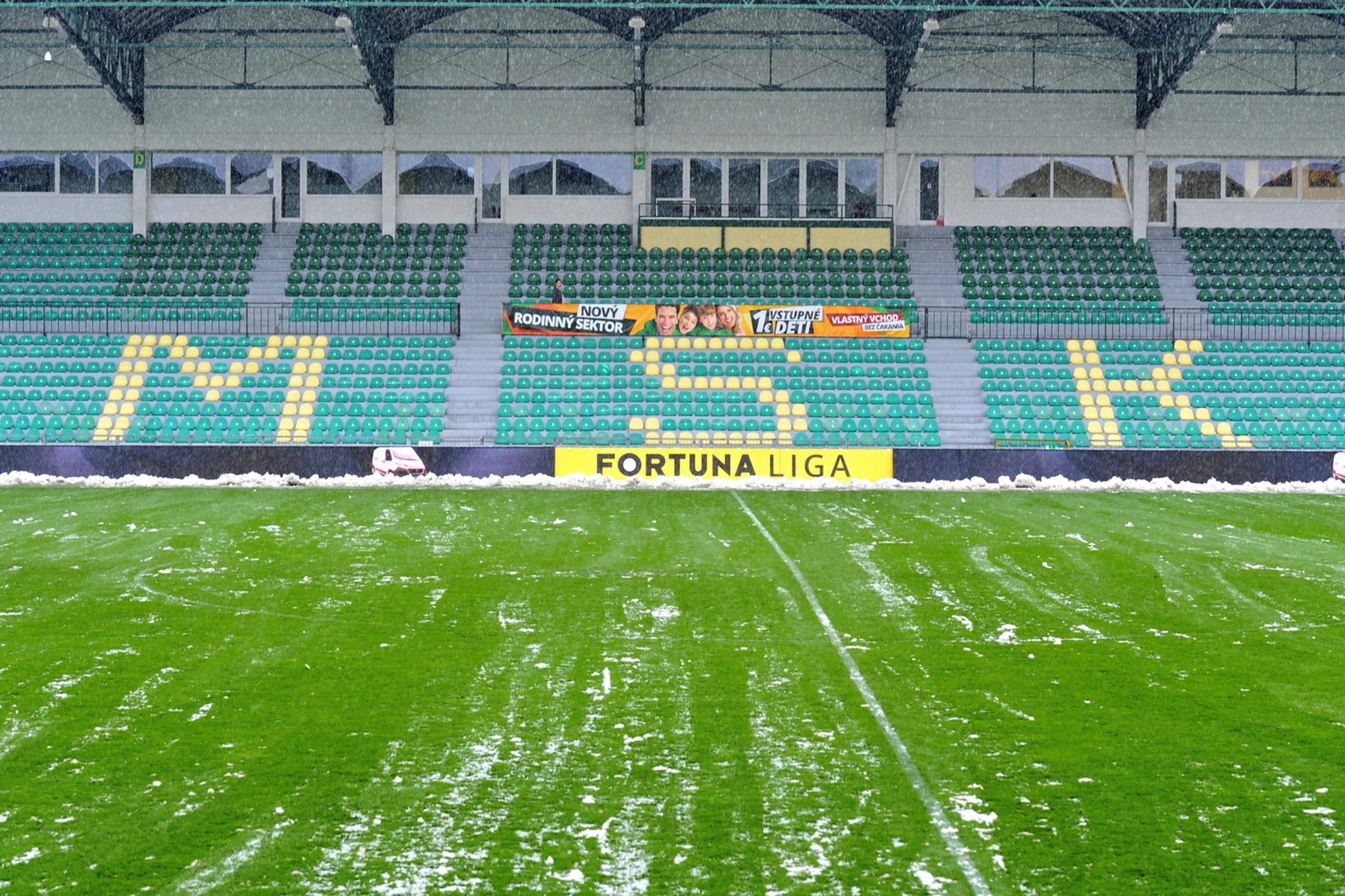 Zápas Žilina - Trenčín odložili pre nespôsobilý terén.