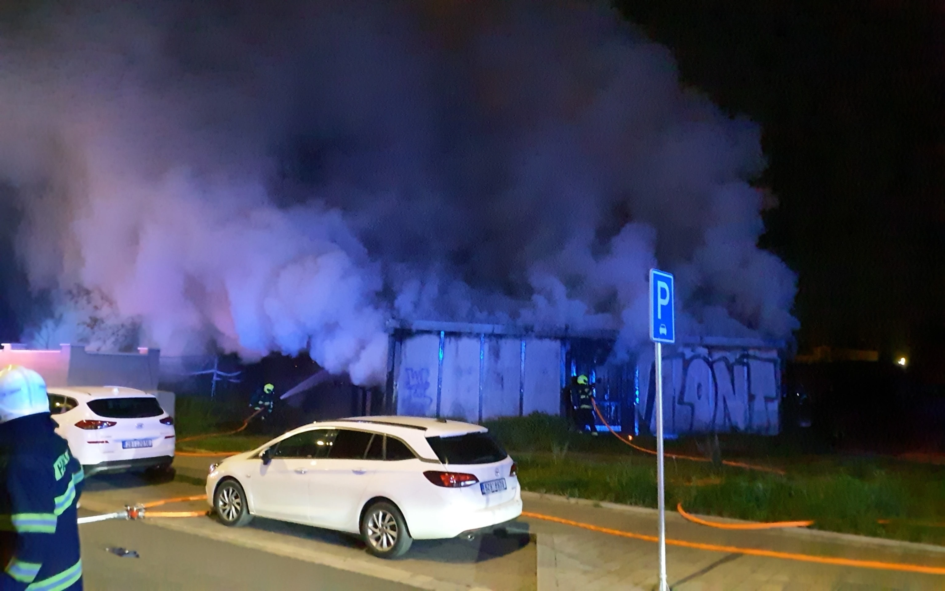 Pri požiari unimobuniek v Brne zomrelo osem ľudí.