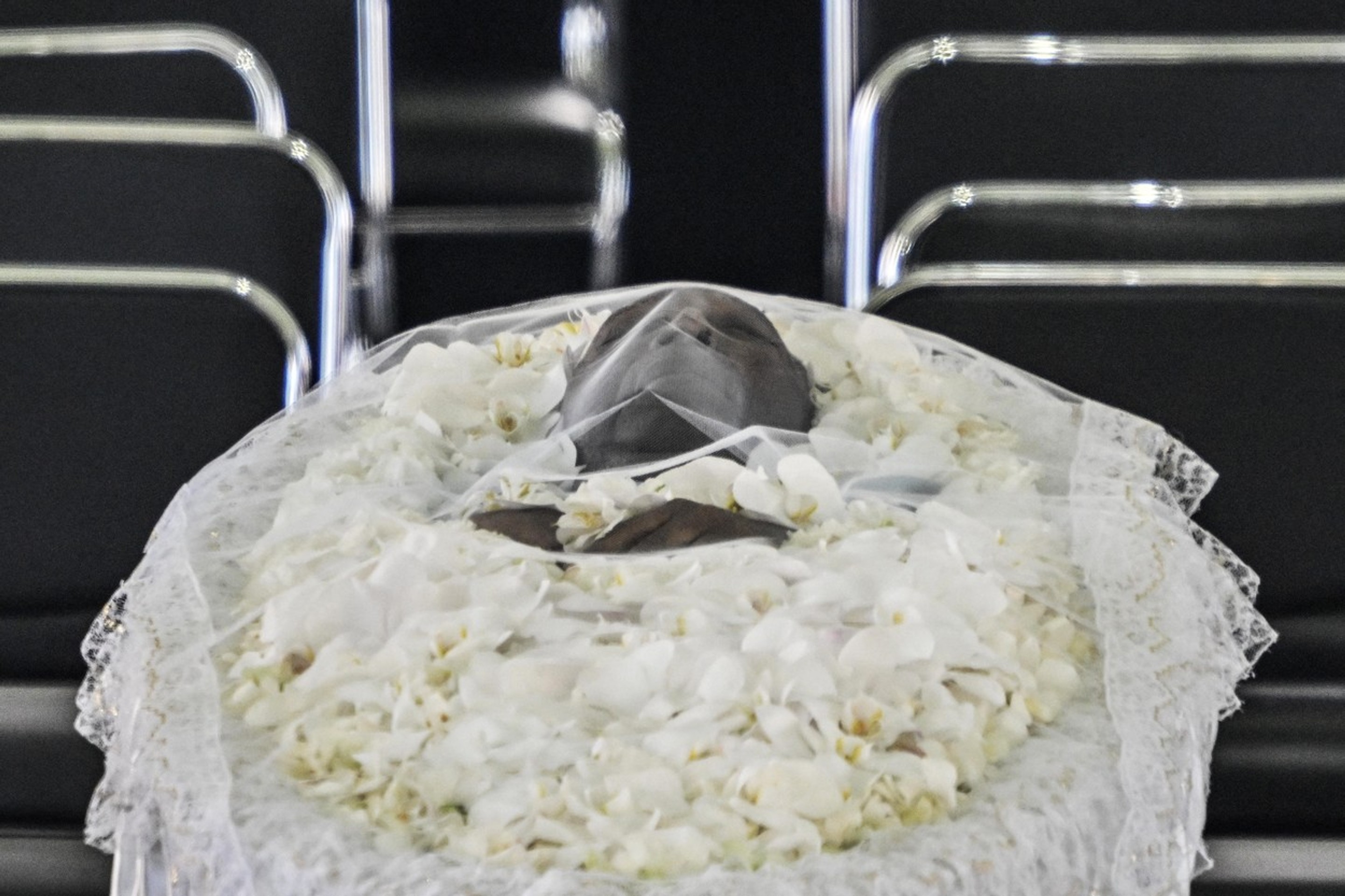 Rakva s telom zosnulého Pelého.