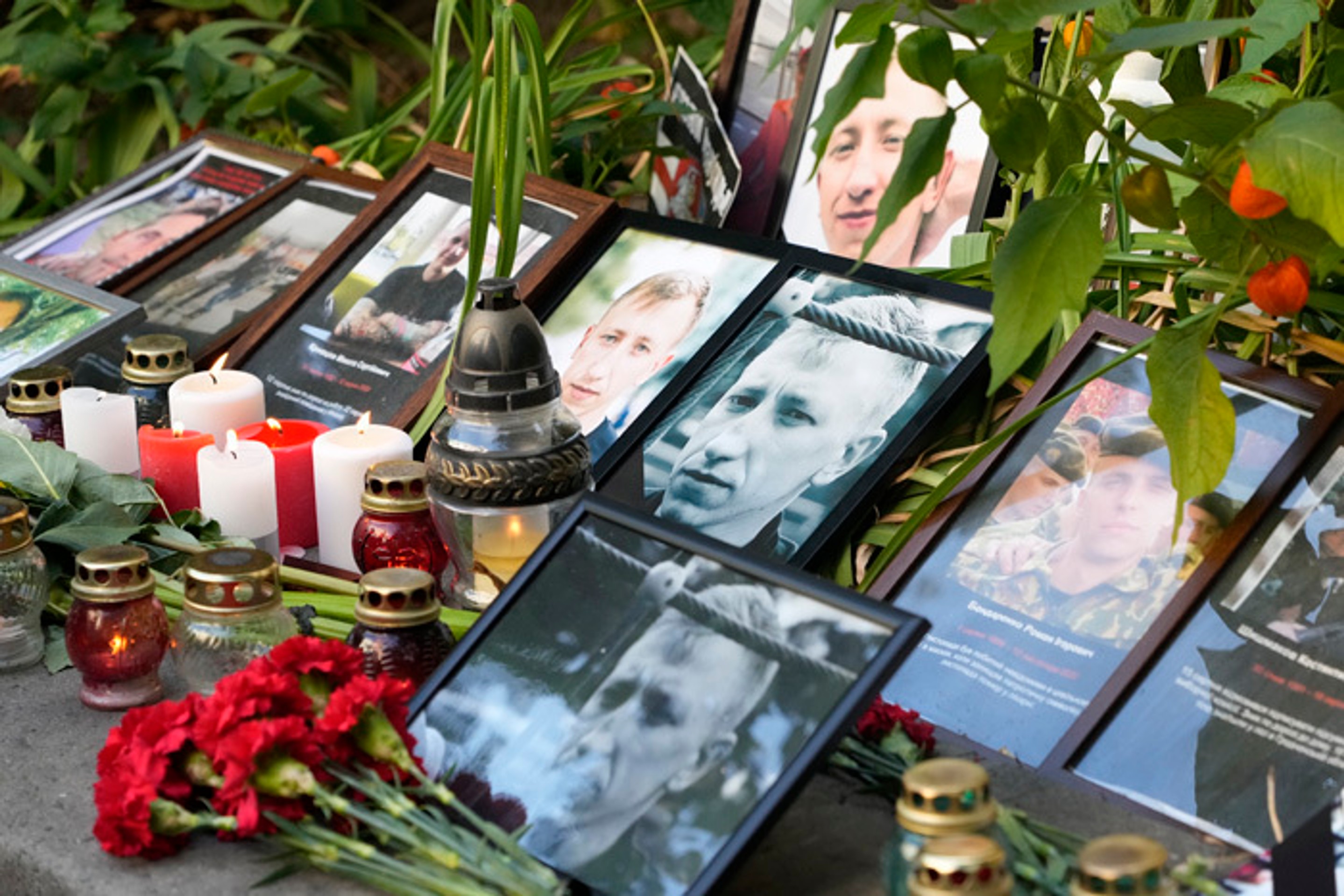 Pietne miesto Vytaľa Šyšova pred bieloruskou ambasádou v Kyjeve.