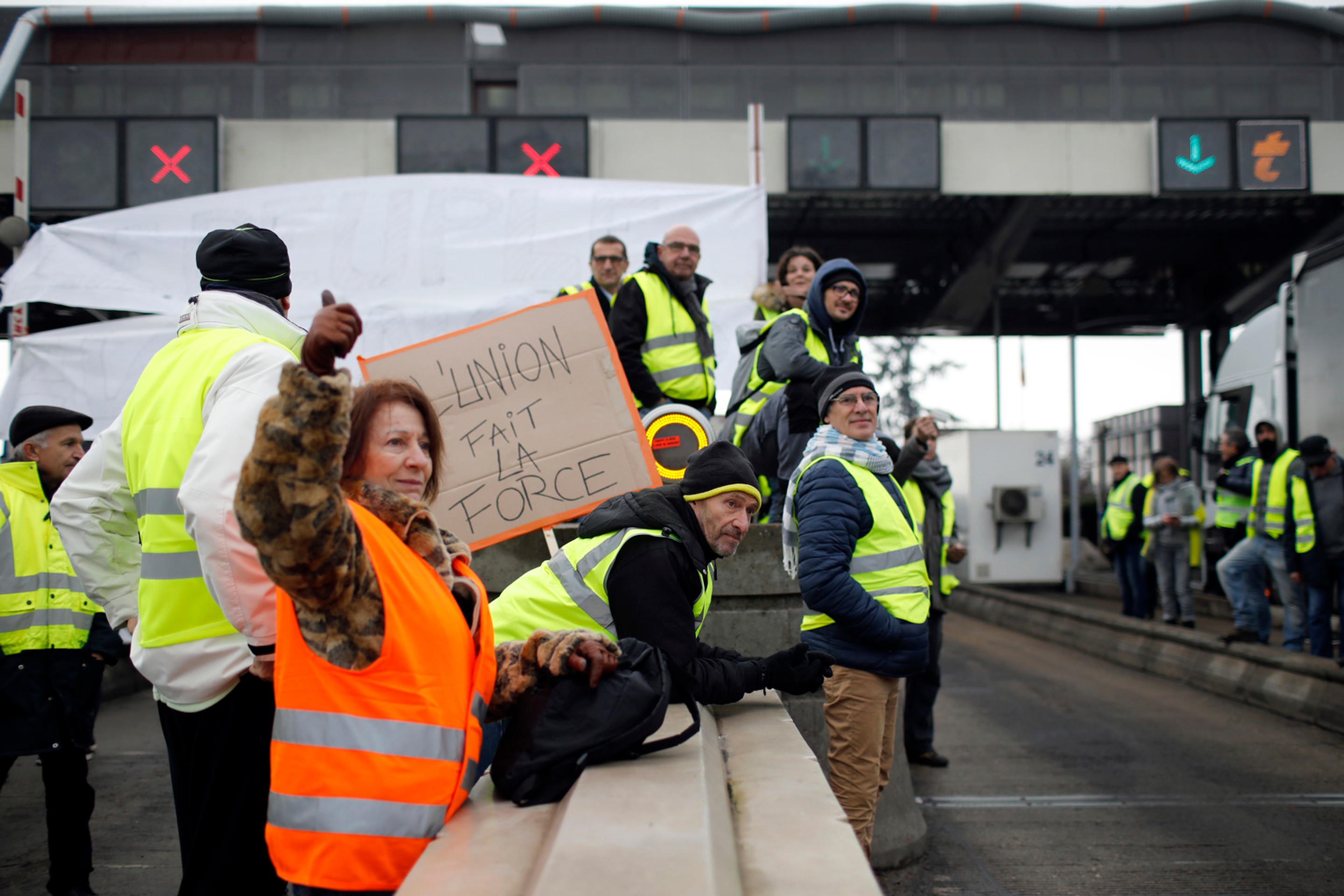 Protestujúci vo Francúzsku.