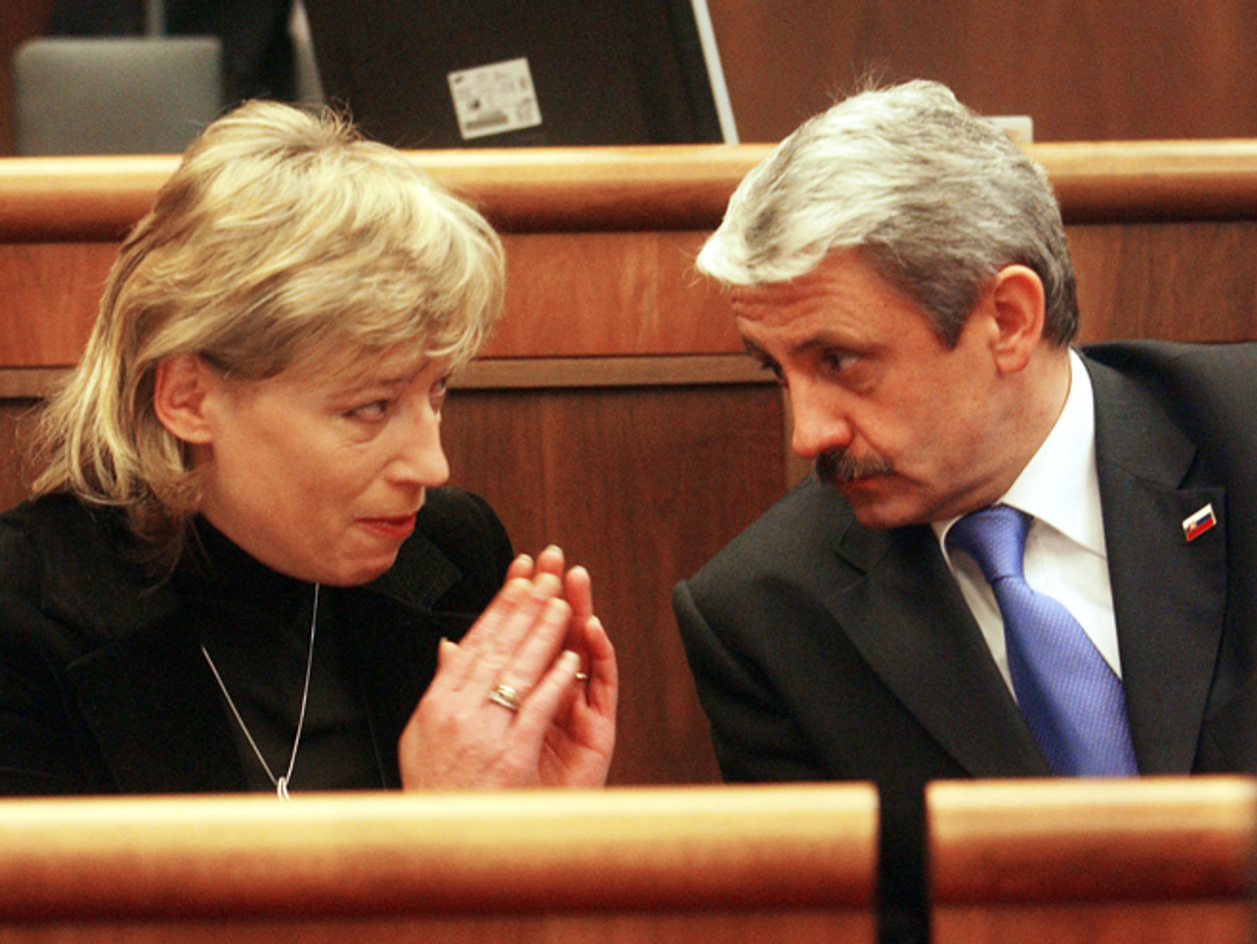 Ministerka Iveta Radičová a Mikuláš Dzurinda ako premiér na snímke z 13. decembra 2005
