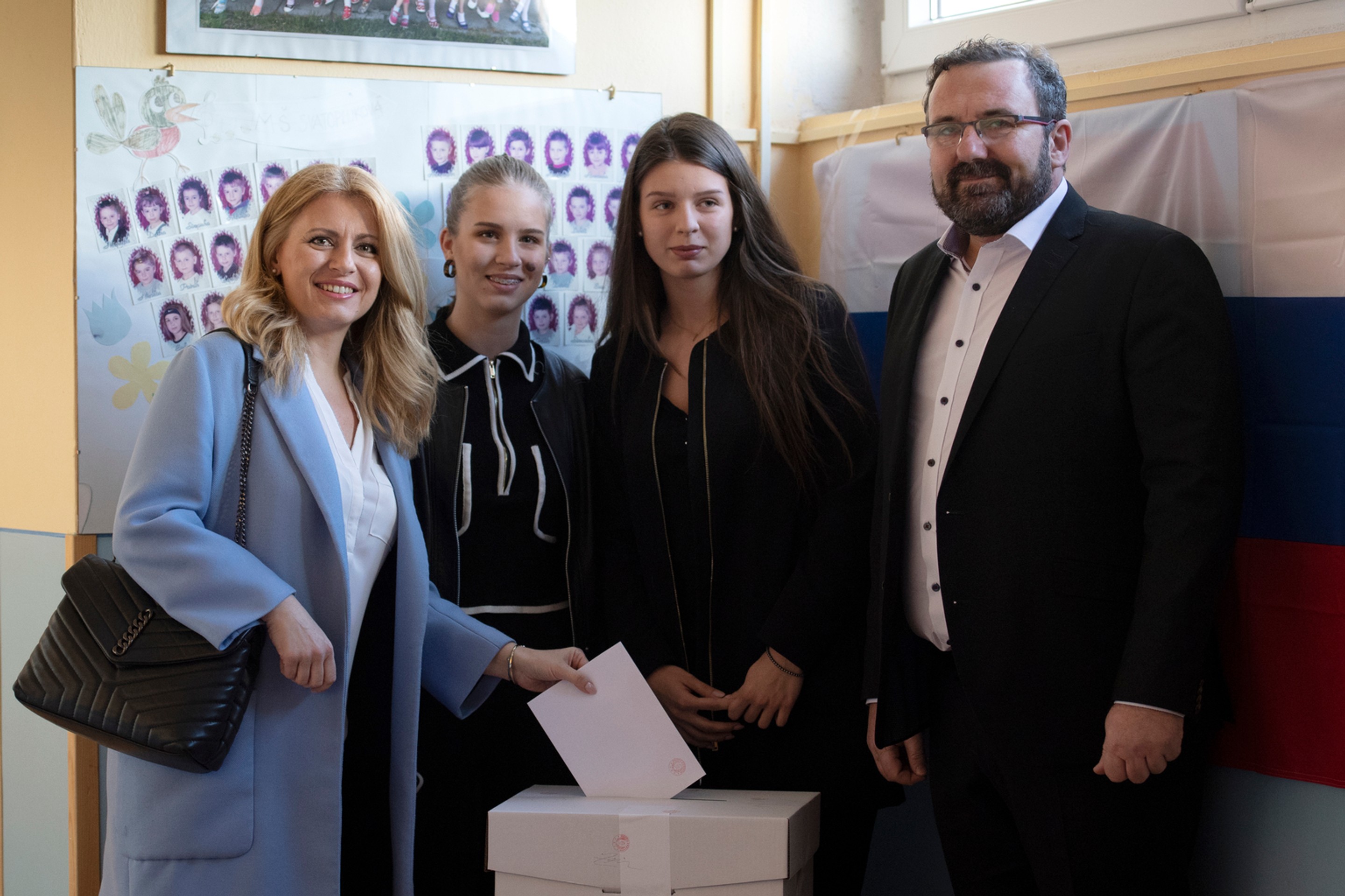 Zuzana Čaputová s dcérou pred voľbami.