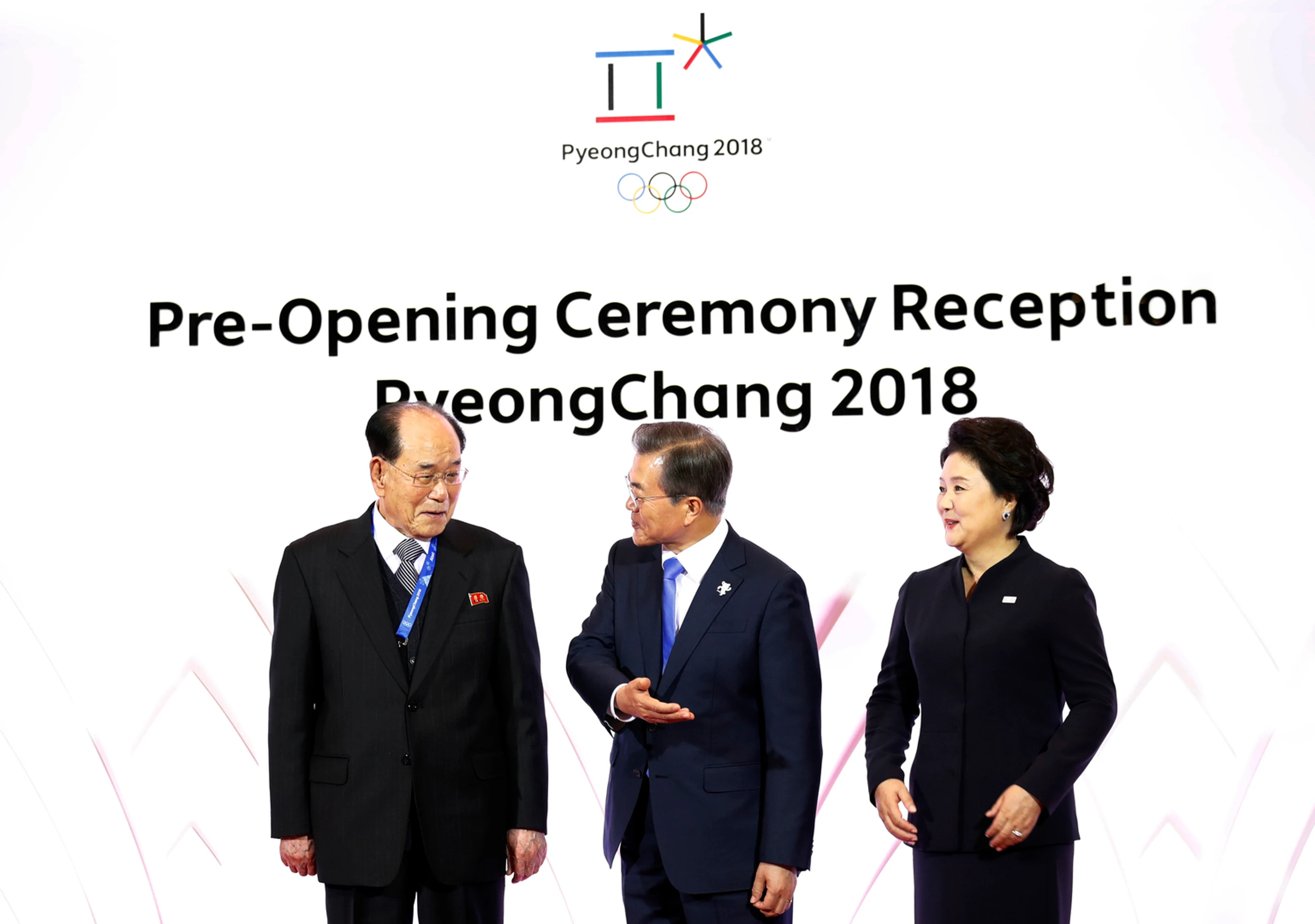 Ohňostroj na štadióne počas otváracieho ceremoniálu ZOH 2018.