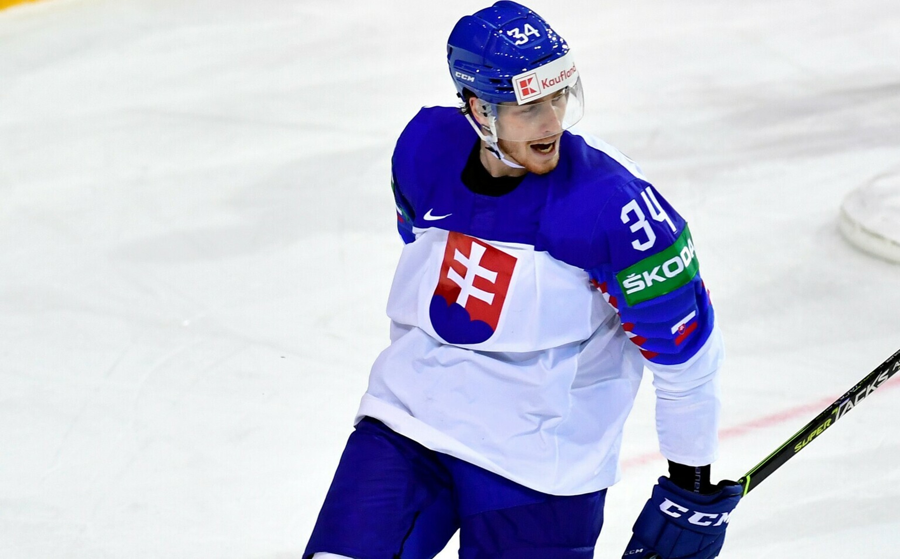 Britský premiér Boris Johnson s manželkou Carrie.