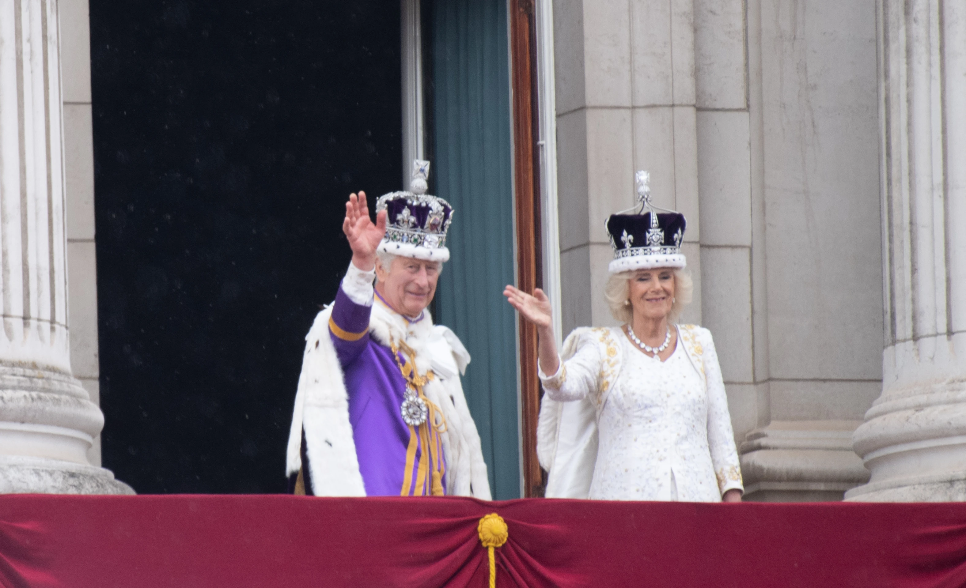 Kráľ Karol III. s kráľovnou manželkou Camillou.