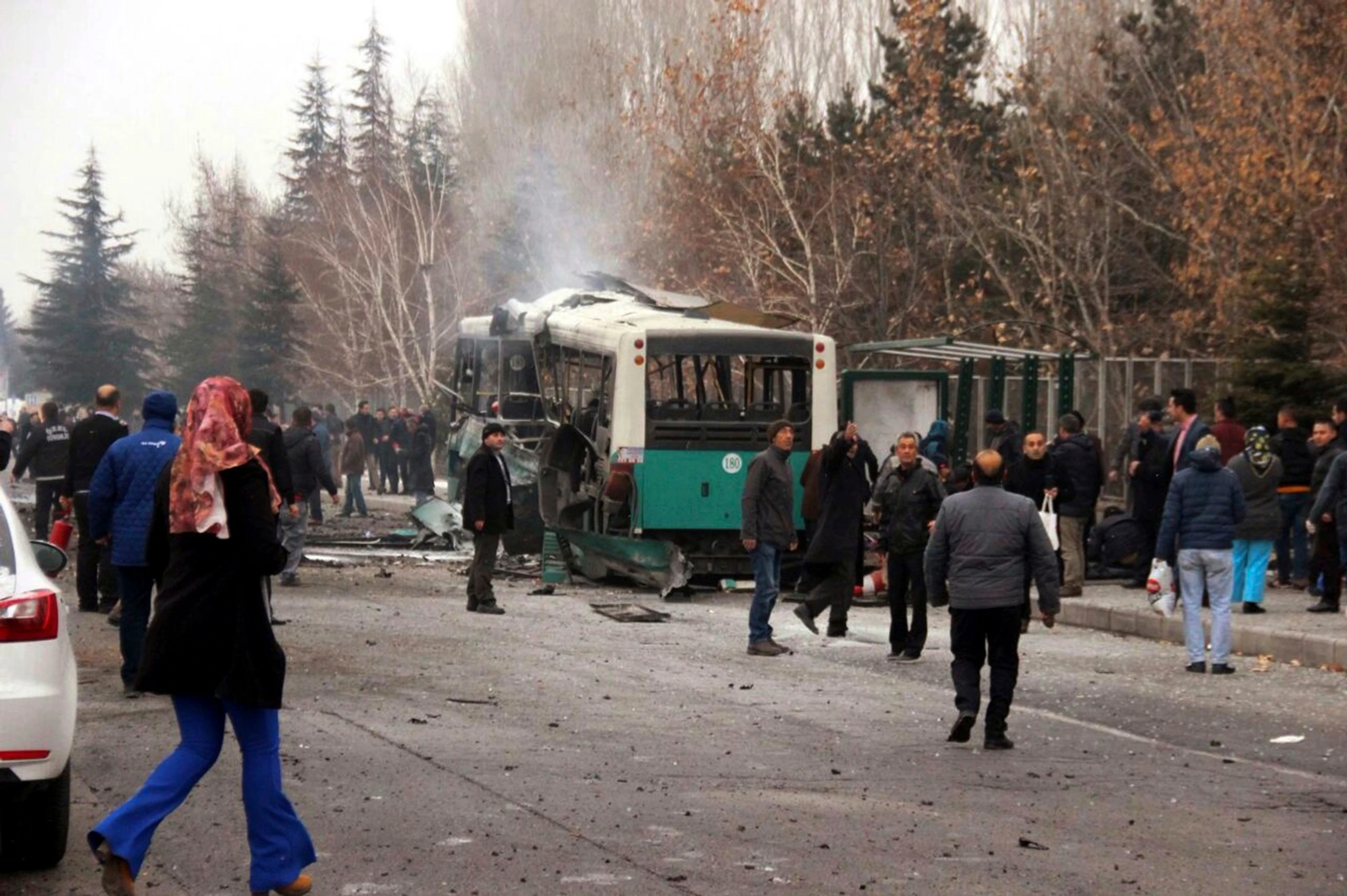 Útok na autobus s vojakmi v Turecku