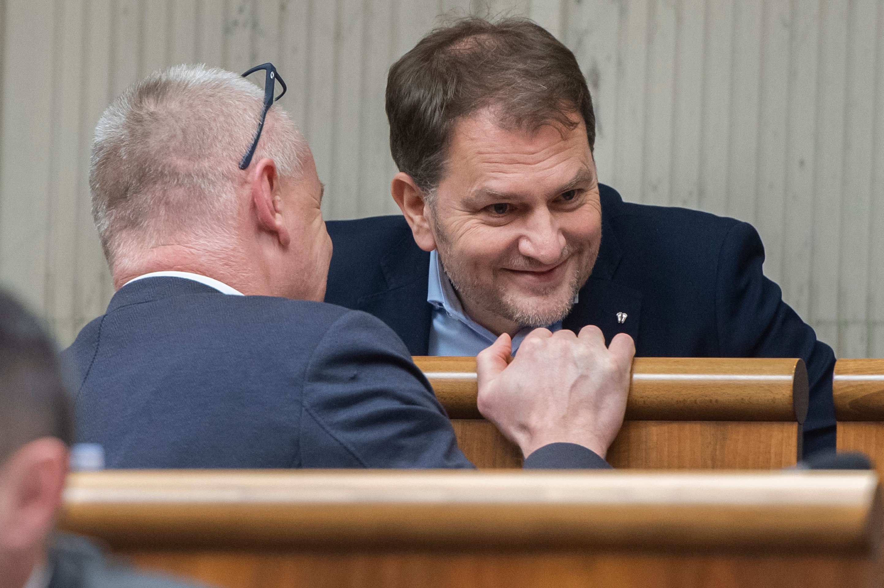 Hlasovanie o termíne predčasných volieb.