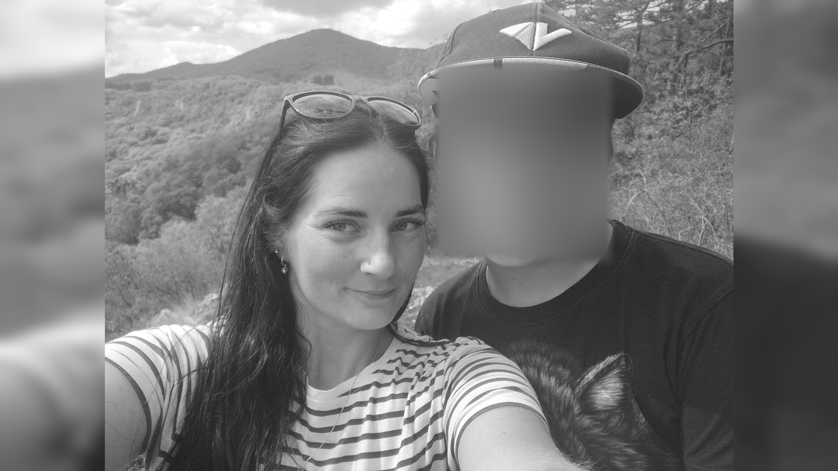 Na snímke je zosnulá Monika.