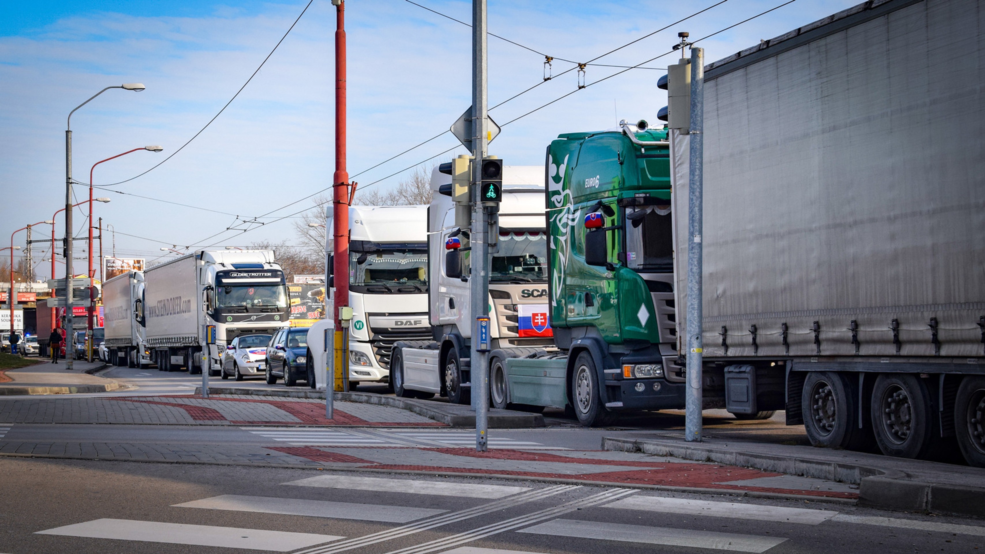 Kamionisti počas protestu v Bratislave